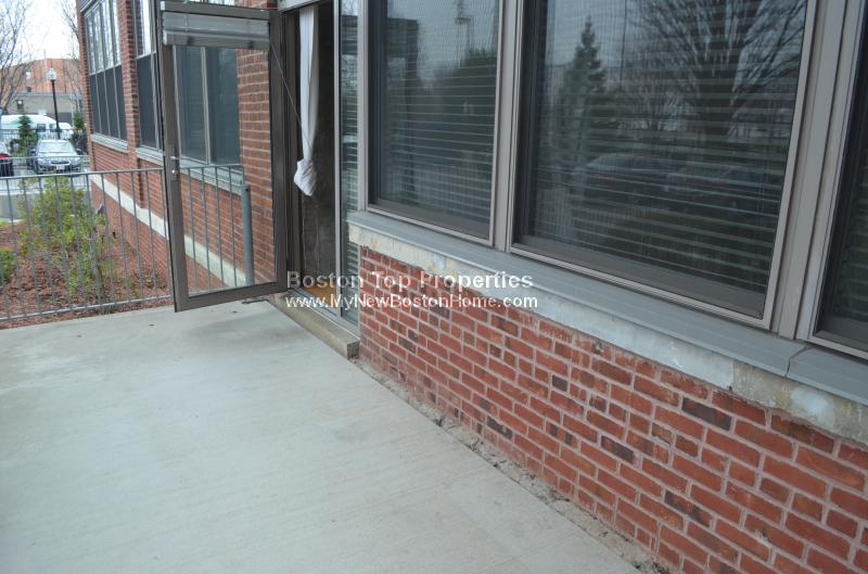 156 Porter St, East Boston