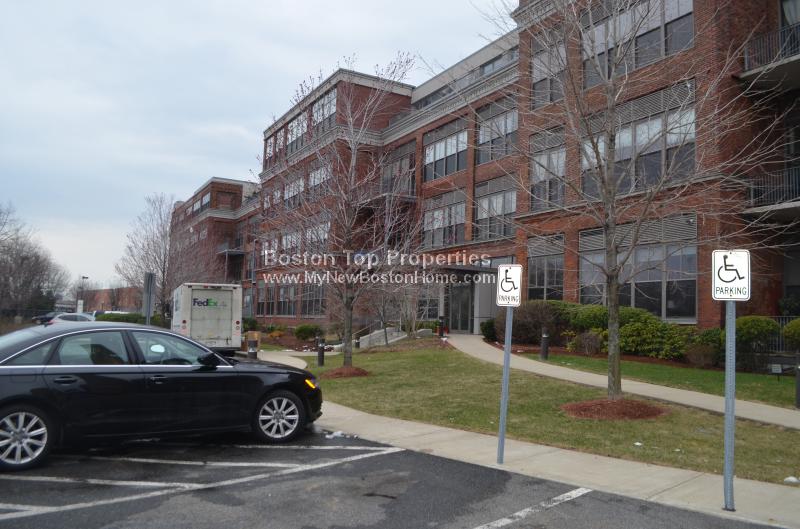 156 Porter St, East Boston