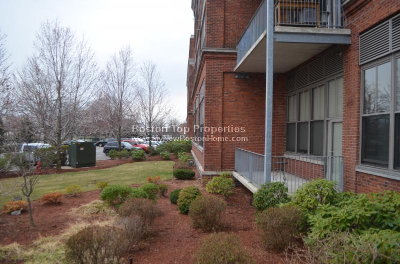 156 Porter St, East Boston