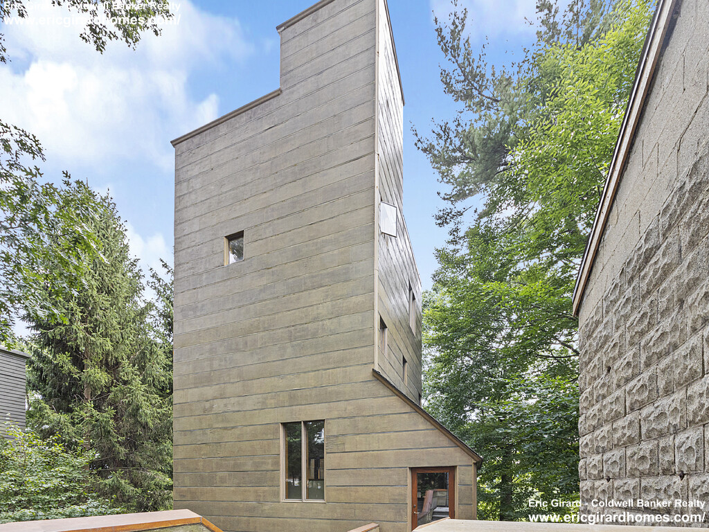 Photos of apartment on Rawson Rd.,Brookline MA 02446