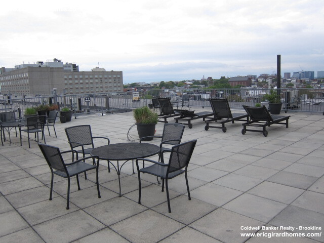 156 Porter St, East Boston