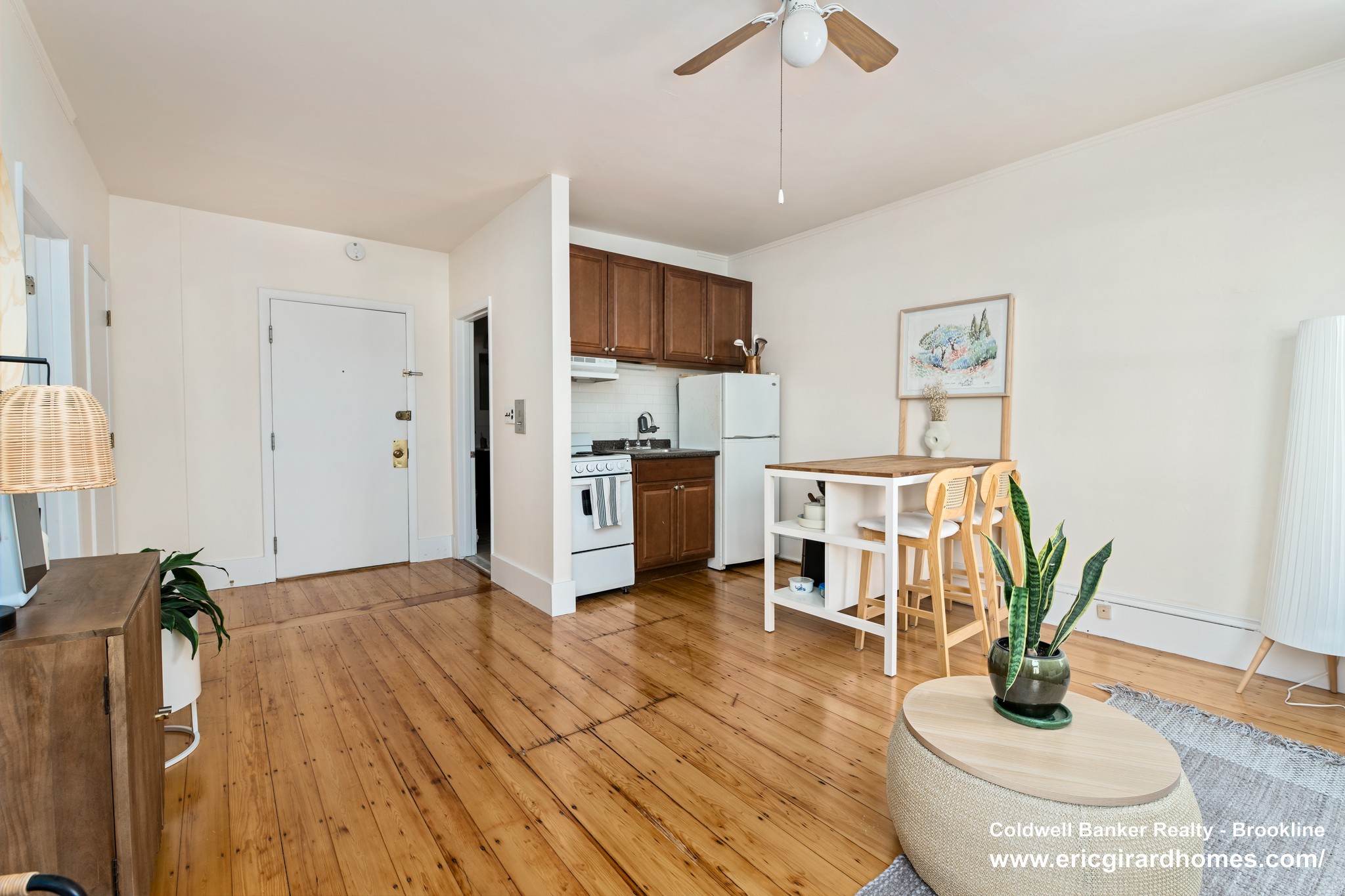 Photos of apartment on Buswell St.,Boston MA 02215