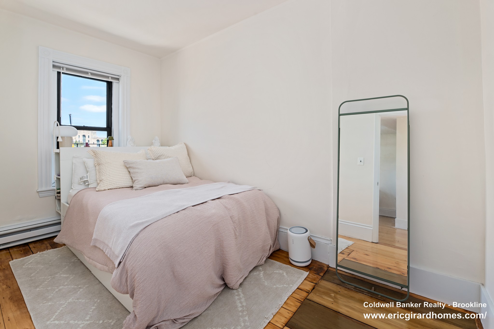 Photos of apartment on Buswell St.,Boston MA 02215