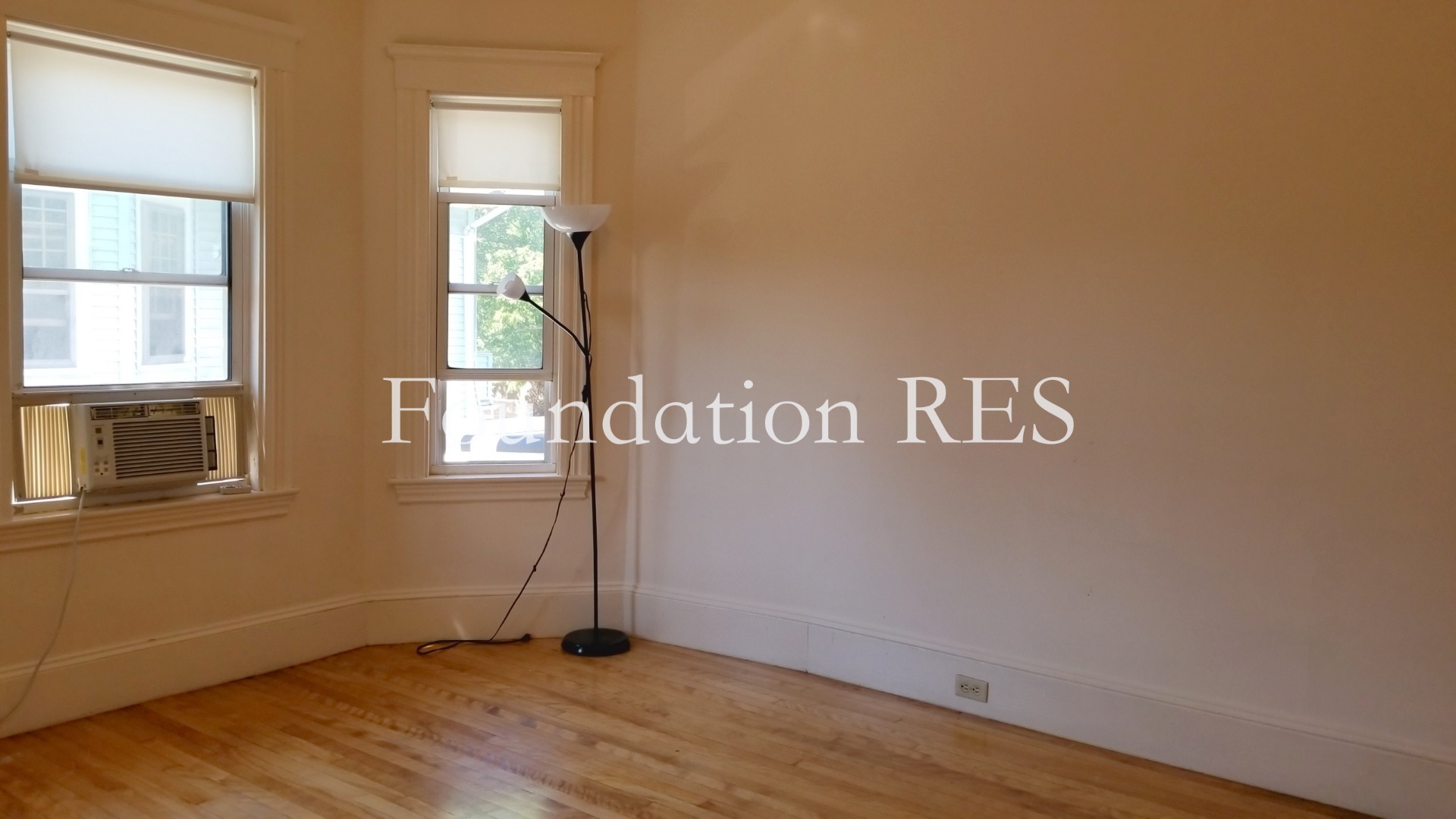 4 bed, 1.5 bath apartment for rent at 144 Washington St Unit 1, Brighton — photo 7 of 11