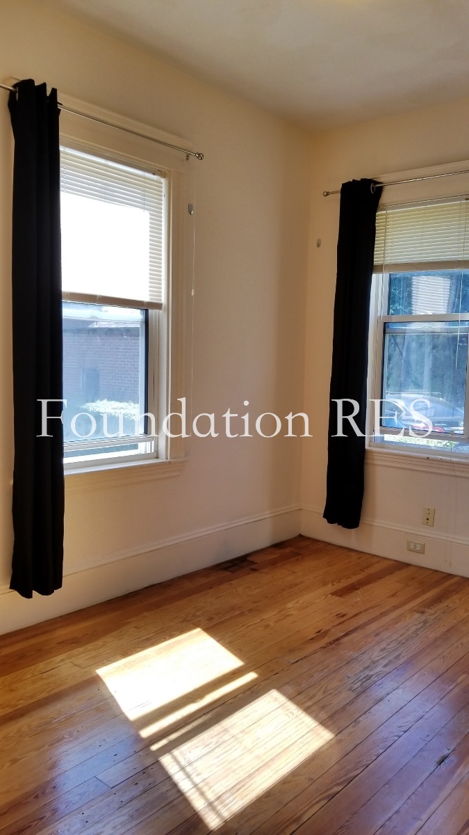 4 bed, 1.5 bath apartment for rent at 144 Washington St Unit 1, Brighton — photo 8 of 11