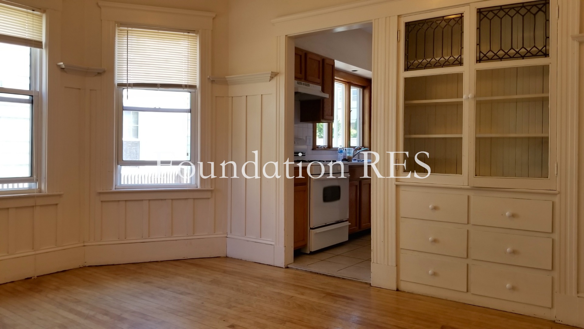 4 bed, 1.5 bath apartment for rent at 144 Washington St Unit 1, Brighton — photo 4 of 11