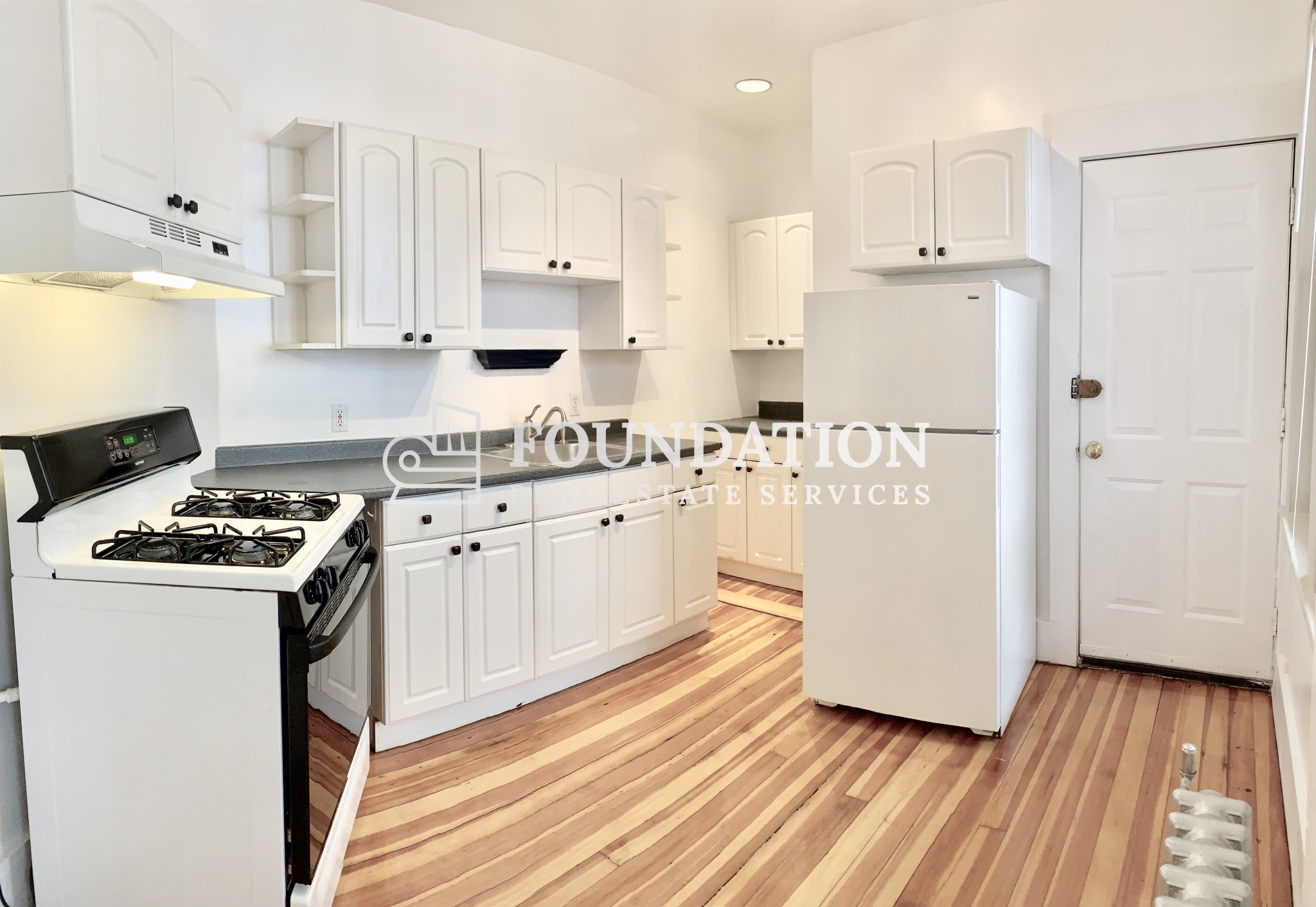 1 bed, 1 bath apartment for rent at 1695 Commonwealth Ave Unit 4, Brighton — photo 1 of 9