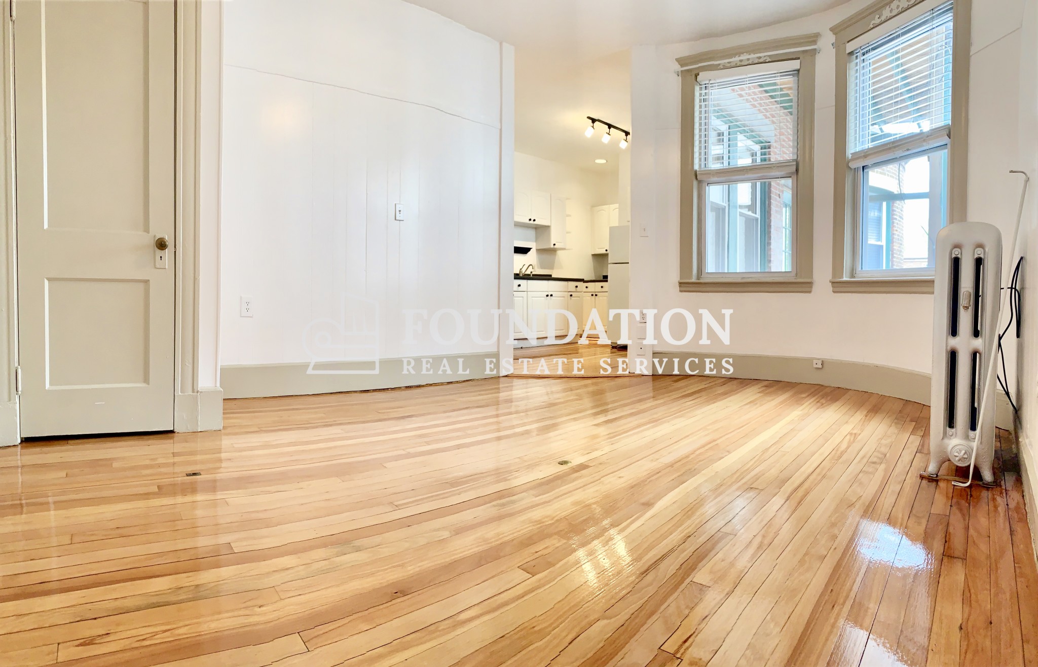 1 bed, 1 bath apartment for rent at 1695 Commonwealth Ave Unit 4, Brighton — photo 3 of 9