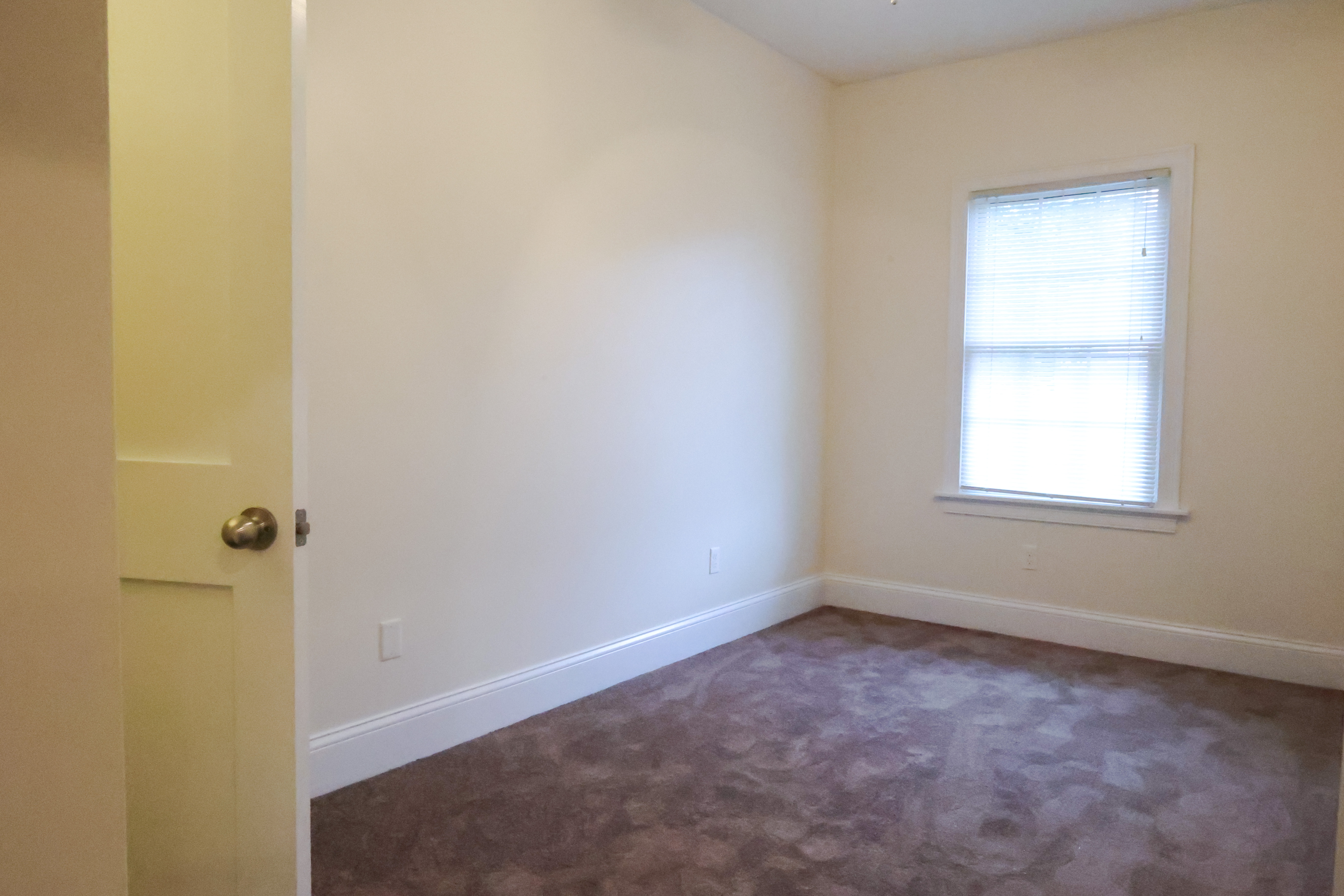4 bed, 2 bath apartment for rent at 105 Murdock St Unit 2, Brighton — photo 17 of 24