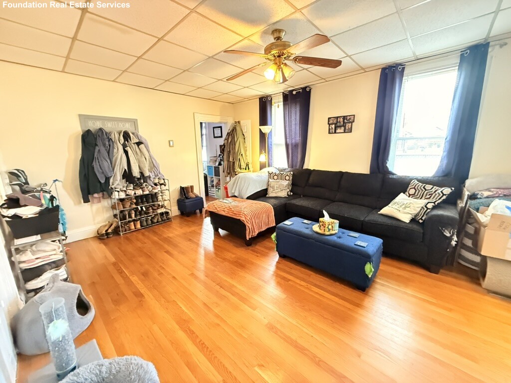 https://ygl-photos.s3.us-west-004.backblazeb2.com/7347W684c580e93a0a.jpg