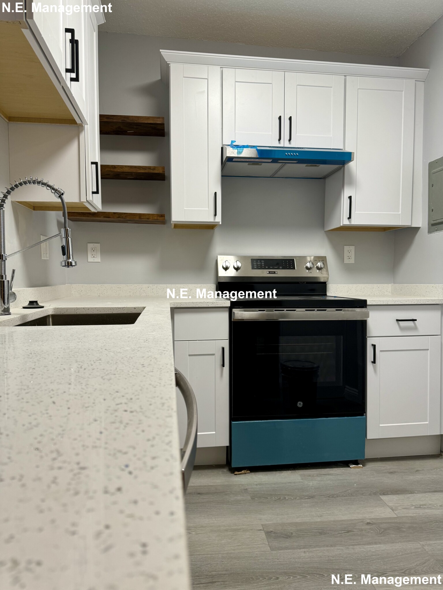 313 Summit Ave, Brighton