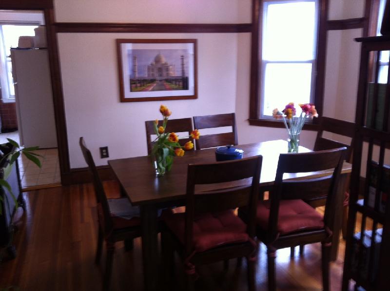 2 bed, 1 bath apartment for rent at 385 Pond Ave, Brookline — photo 2 of 3