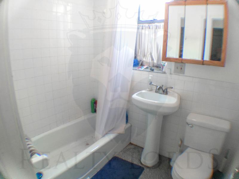 4 bed, 2 bath apartment for rent at 11 Cummings Rd Unit 6, Brighton — photo 4 of 9