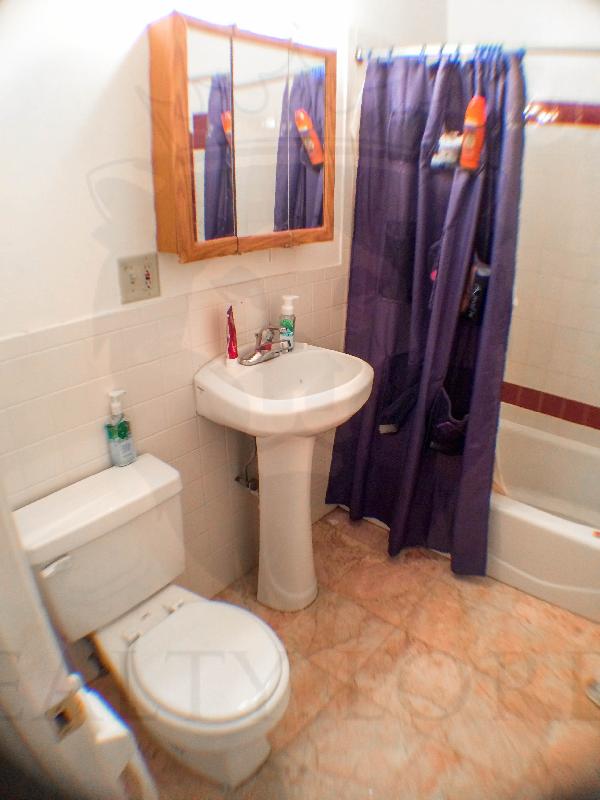 4 bed, 2.5 bath apartment for rent at 33 Egremont Rd Unit 2, Brighton — photo 22 of 29