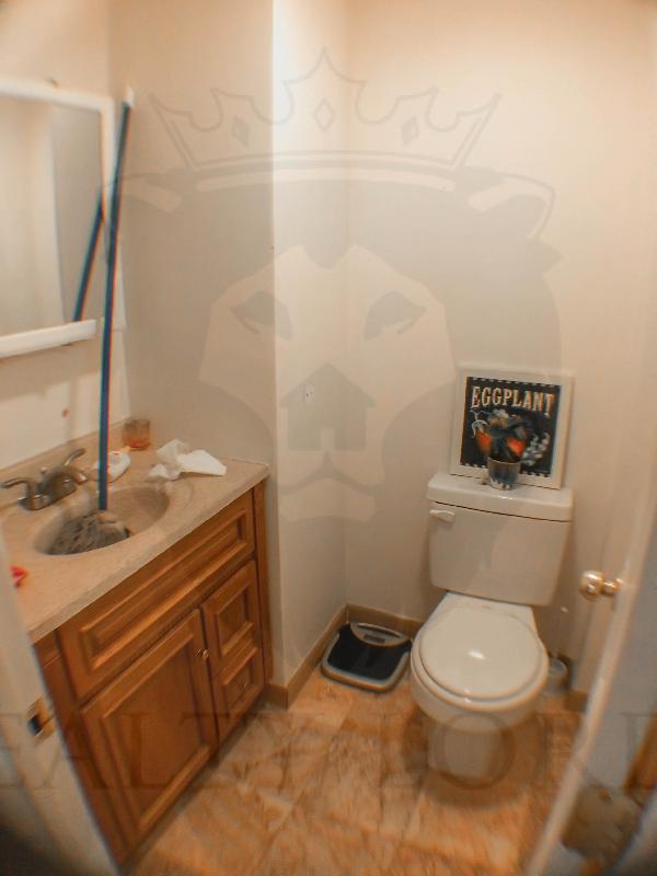 4 bed, 2.5 bath apartment for rent at 33 Egremont Rd Unit 2, Brighton — photo 23 of 29