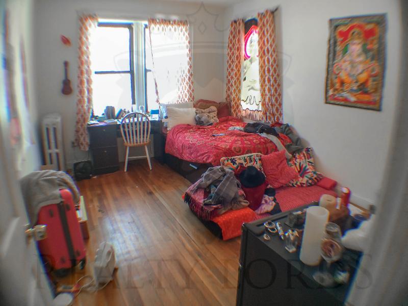 4 bed, 2.5 bath apartment for rent at 33 Egremont Rd Unit 2, Brighton — photo 24 of 29