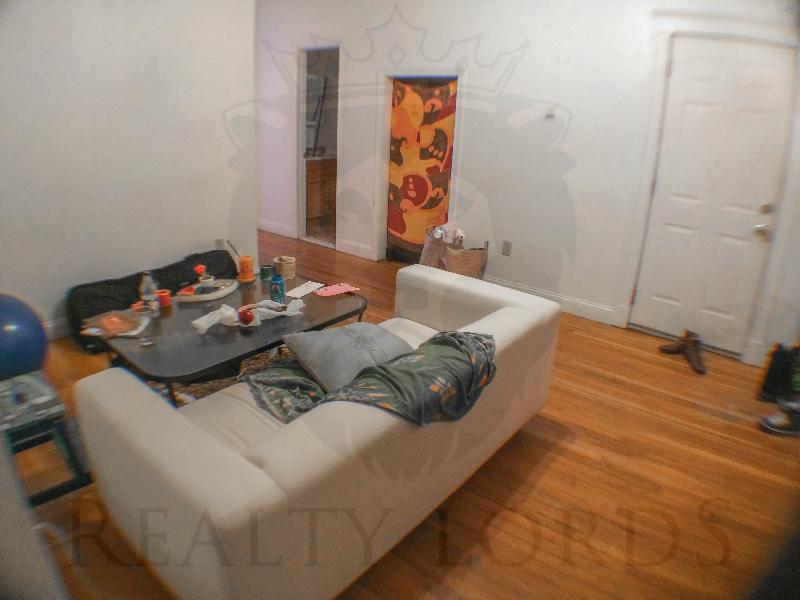 4 bed, 2.5 bath apartment for rent at 33 Egremont Rd Unit 2, Brighton — photo 28 of 29
