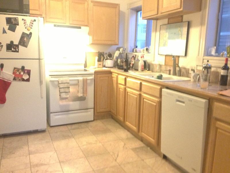 3 bed, 1 bath apartment for rent at 39 Porter Rd, Porter Square — photo 4 of 12
