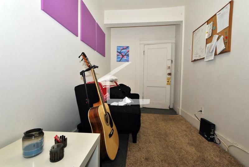 3 bed, 1 bath apartment for rent at 48 Brighton Ave Unit 14, Allston — photo 5 of 7