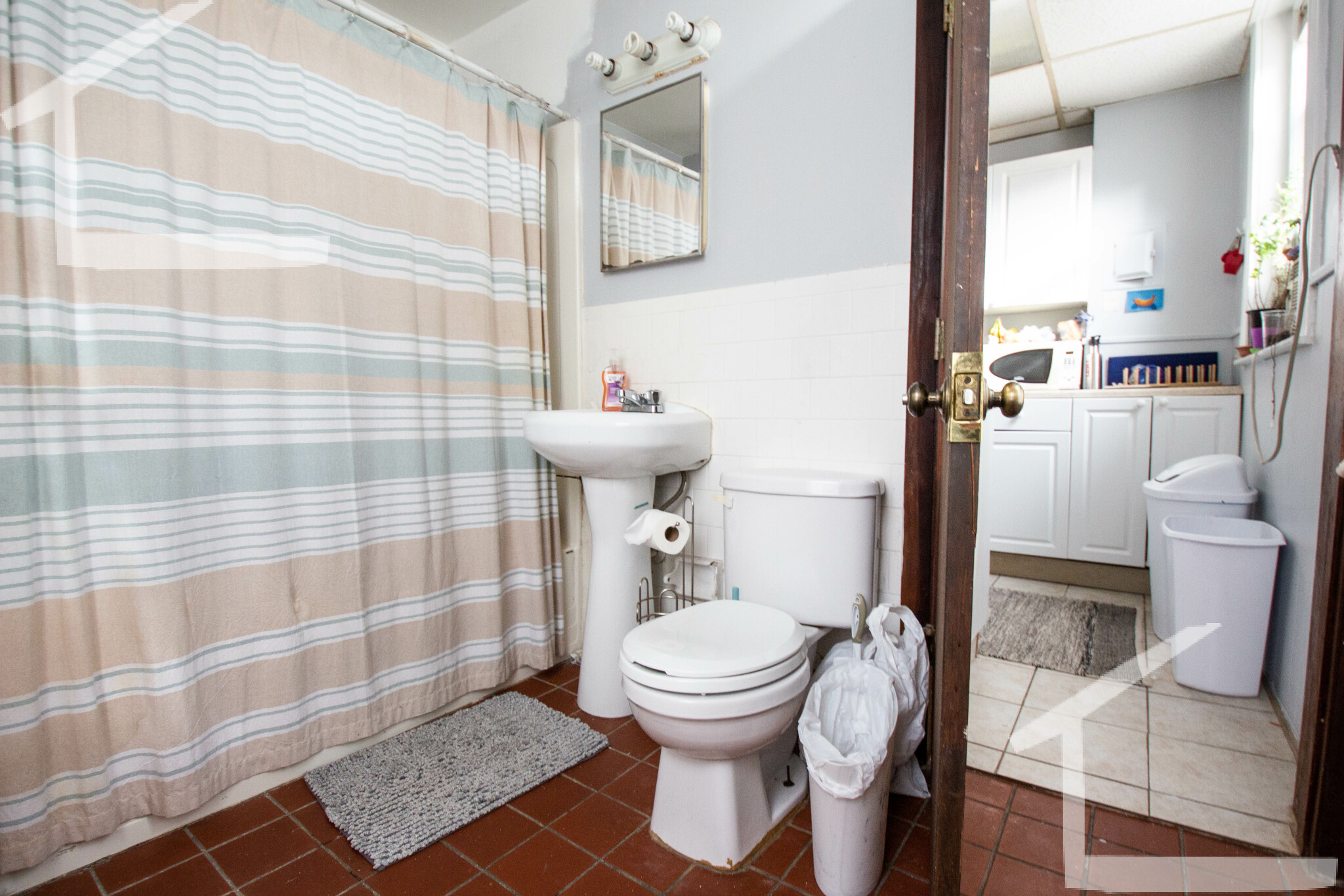 4 bed, 2 bath apartment for rent at 32 Park Vale Ave Unit 5, Allston — photo 8 of 9