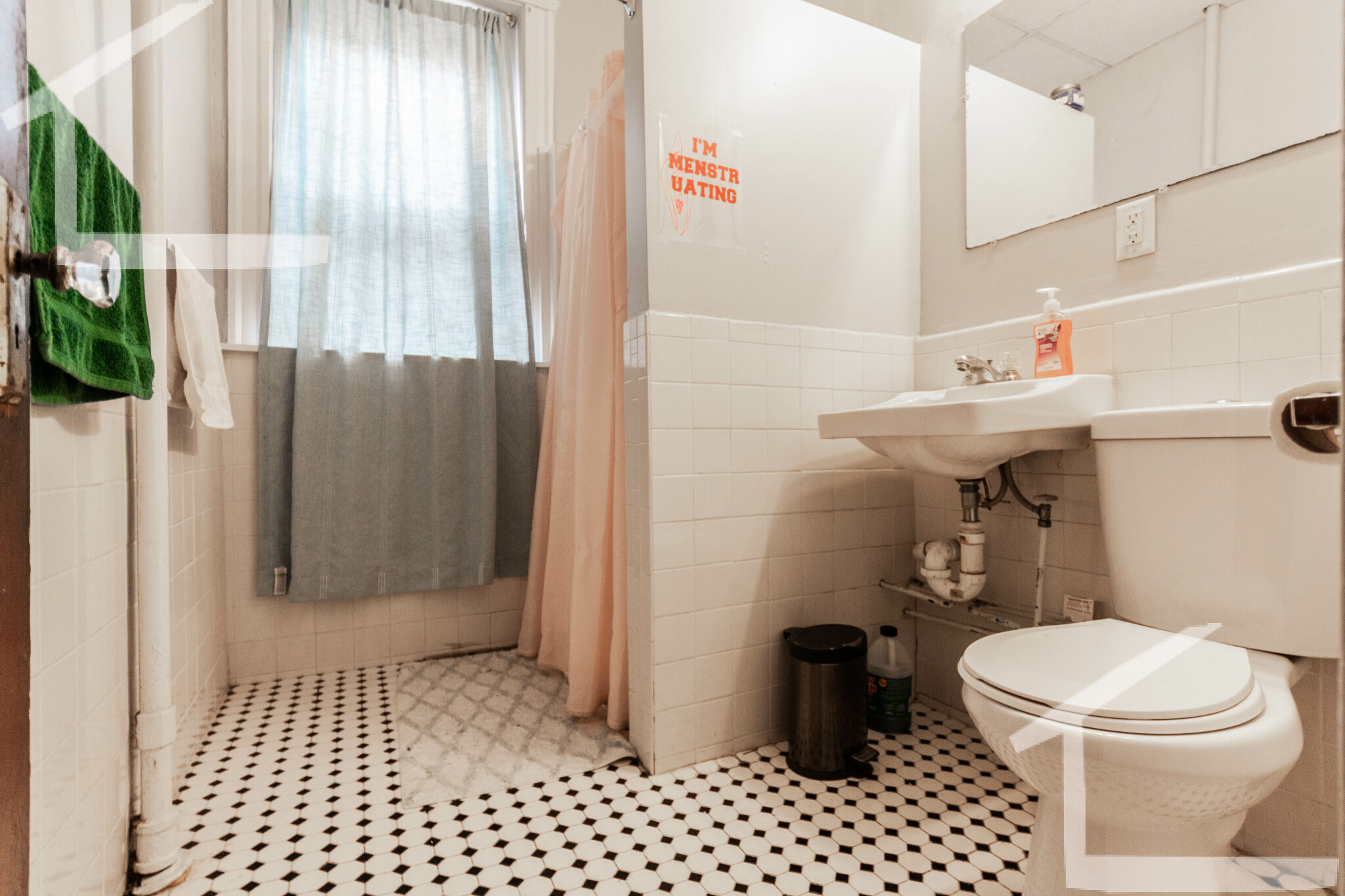 4 bed, 2 bath apartment for rent at 32 Park Vale Ave Unit 5, Allston — photo 9 of 9