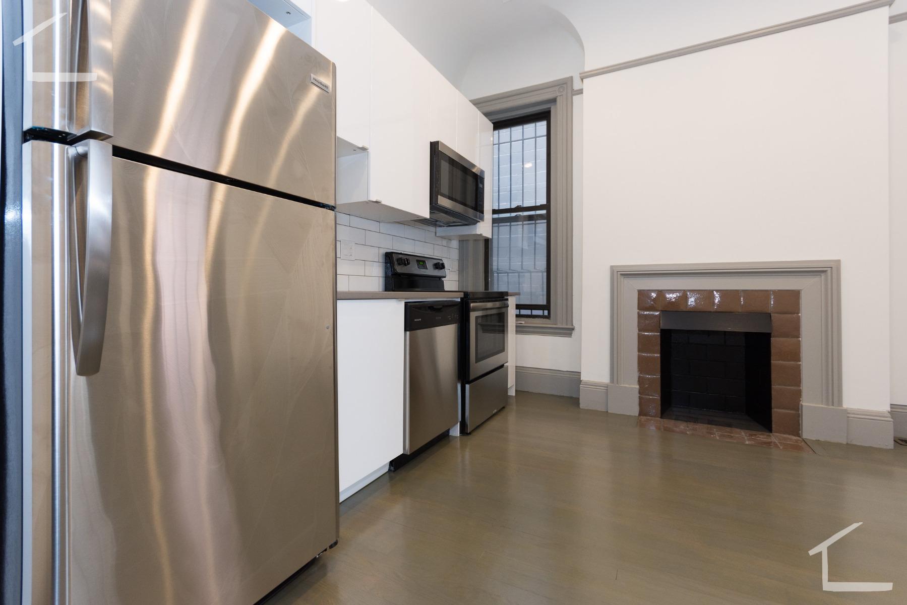 11 Belvidere St, Back Bay