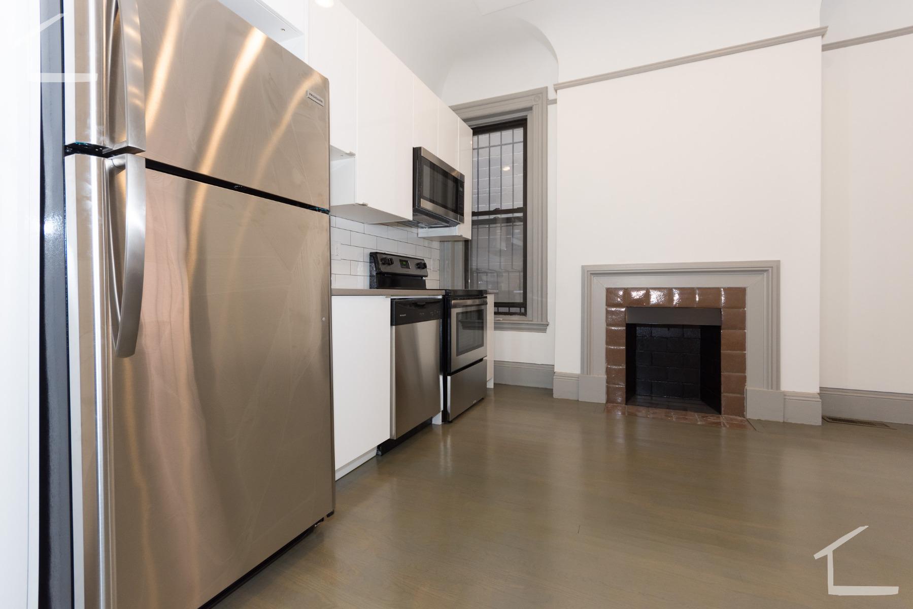 11 Belvidere St, Back Bay