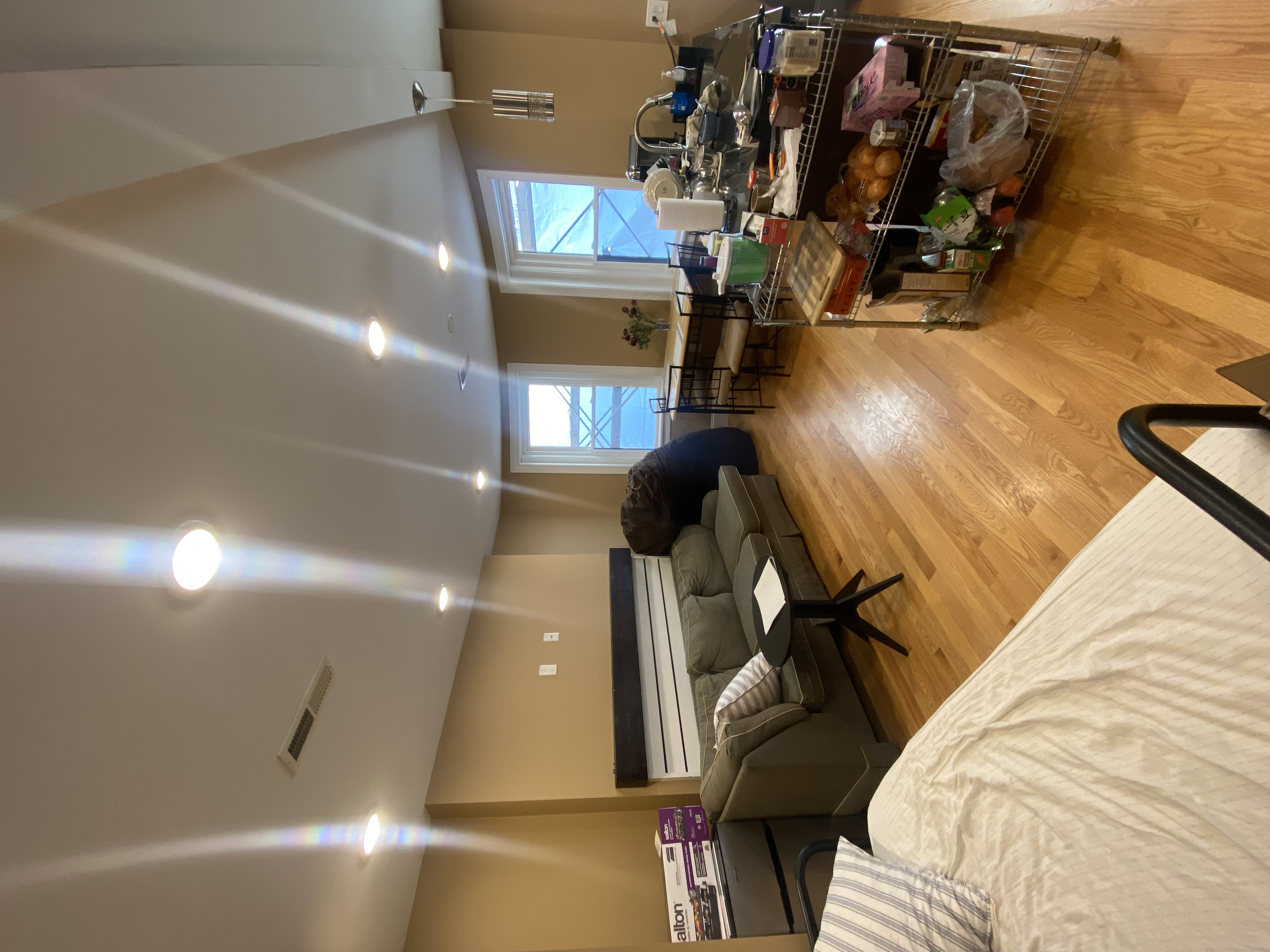 4 bed, 2 bath apartment for rent at 32 Linden St Unit 3, Brookline Village — photo 2 of 10