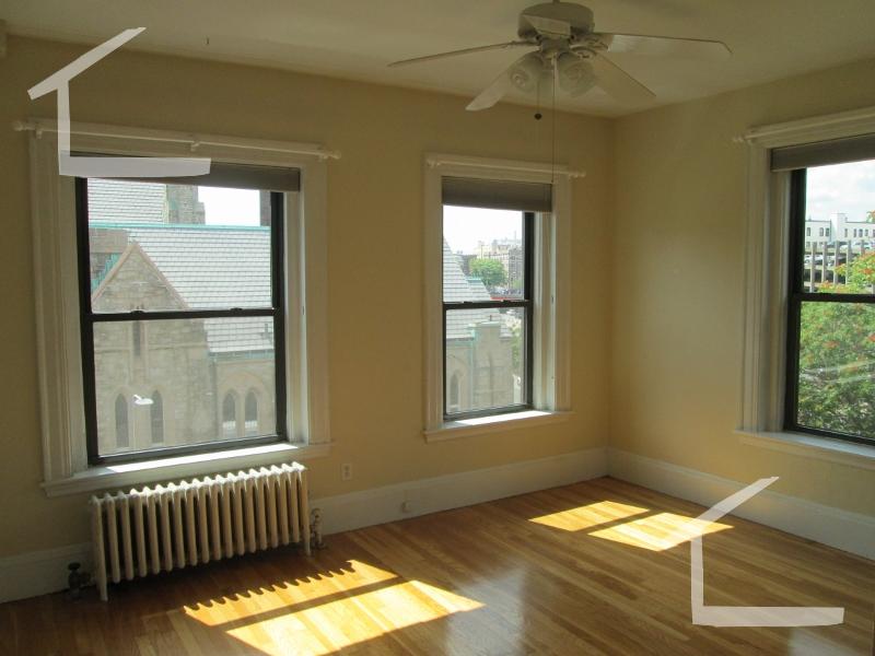 1091 Boylston St, Fenway