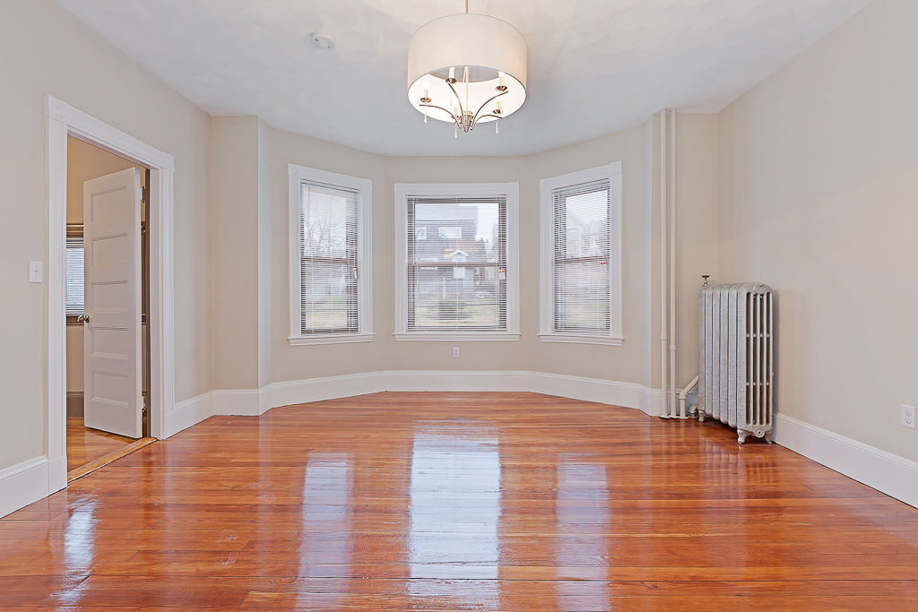 90 Gladstone St, East Boston