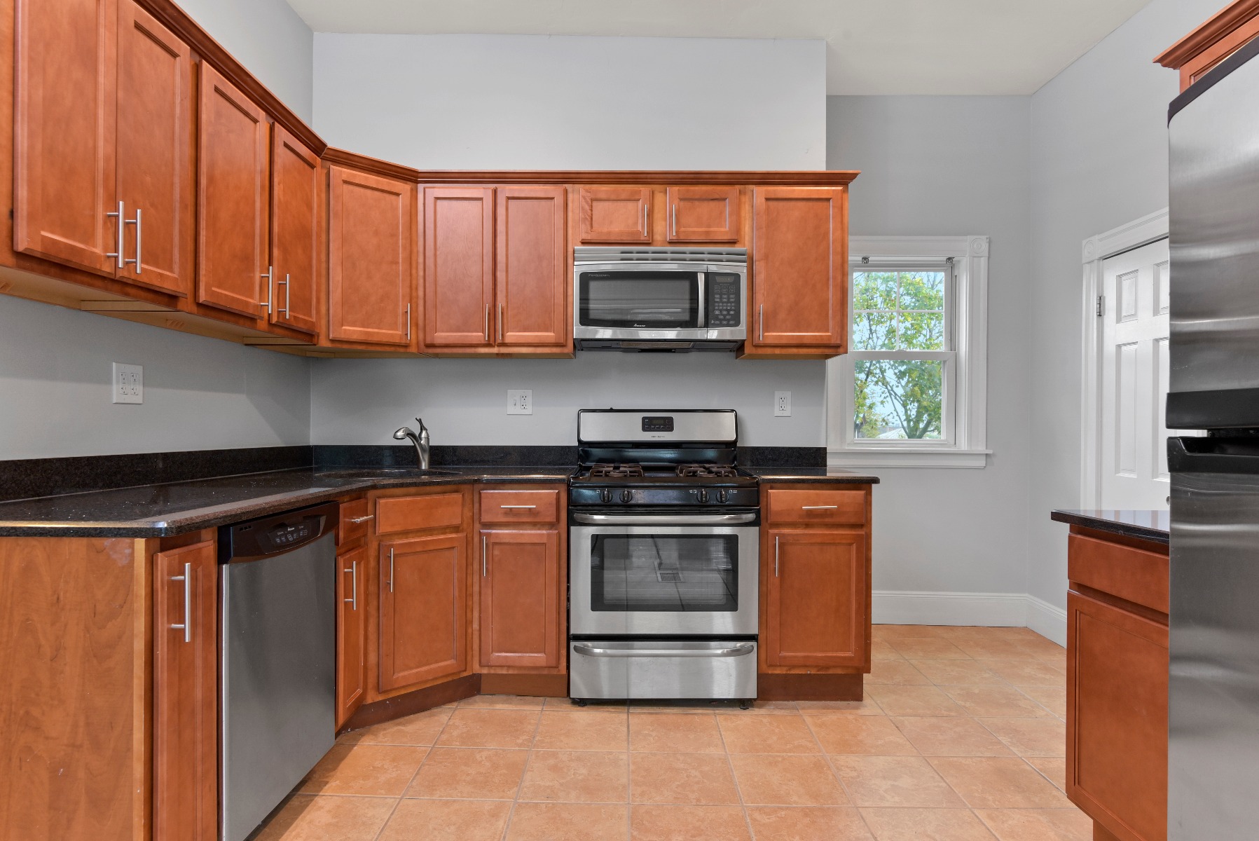 41 Highland Park Ave, Roxbury