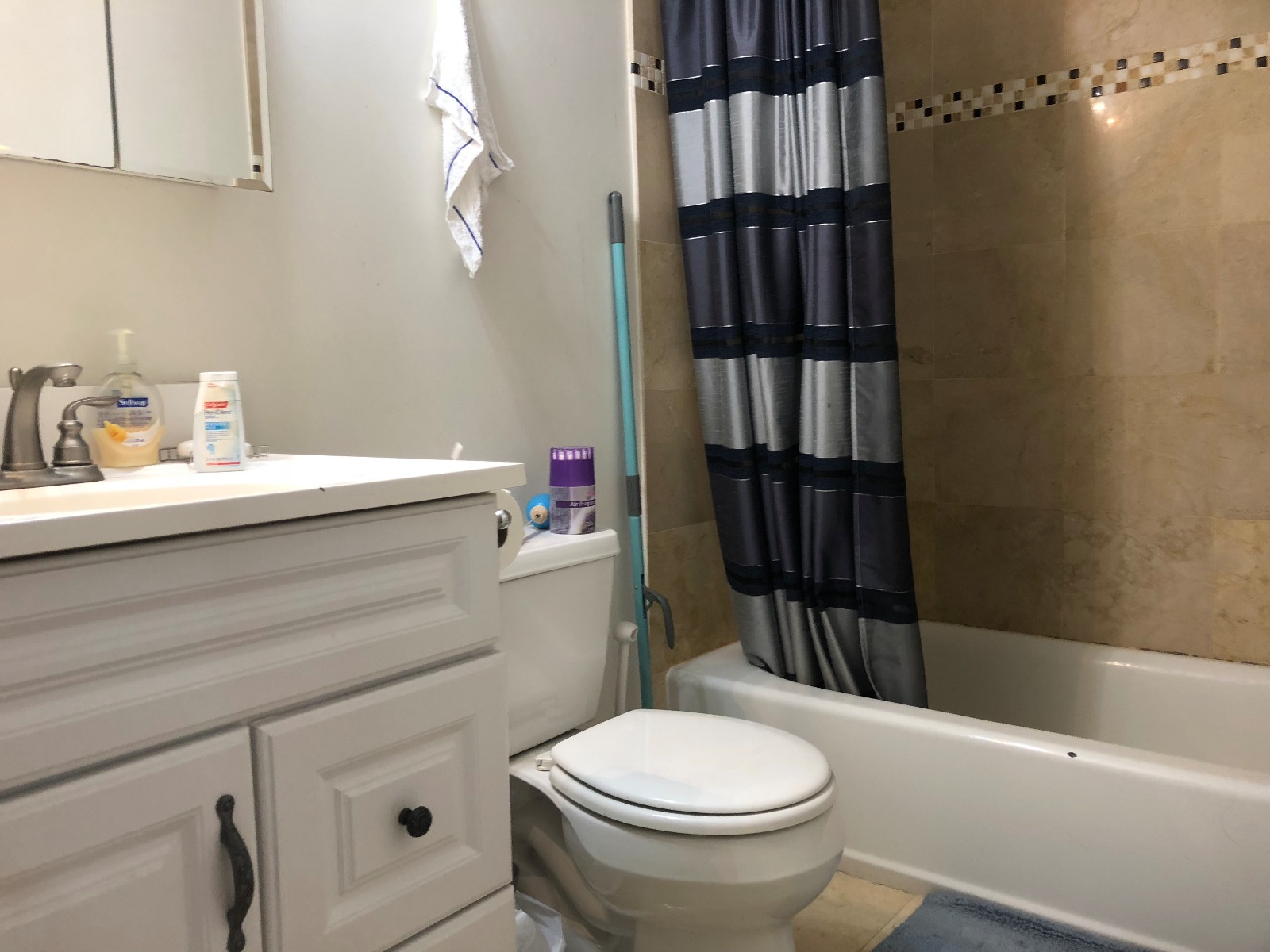 84 Gainsborough St, Fenway