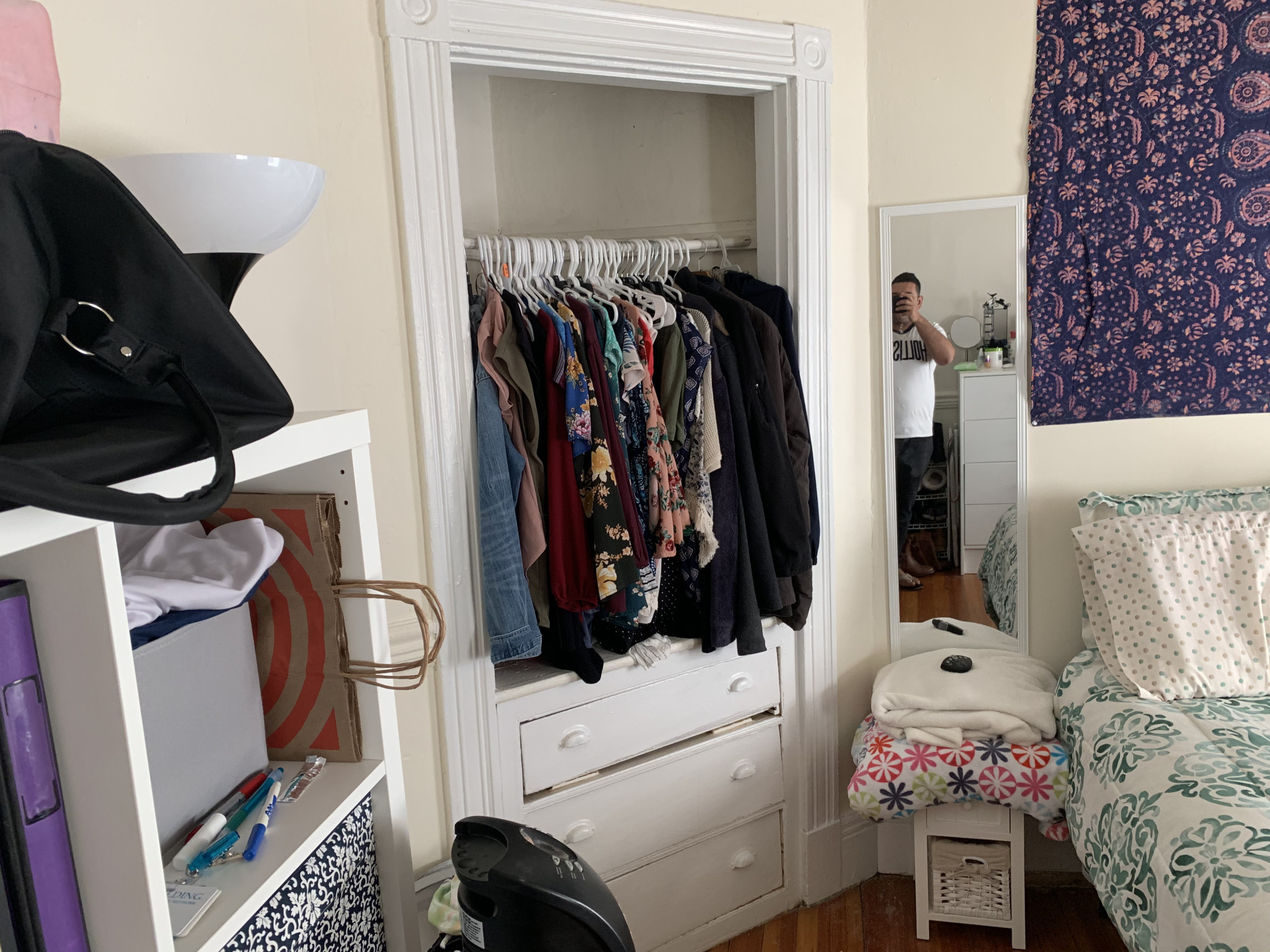 4 bed, 1 bath apartment for rent at 26 Darling St Unit 4, Mission Hill — photo 9 of 15