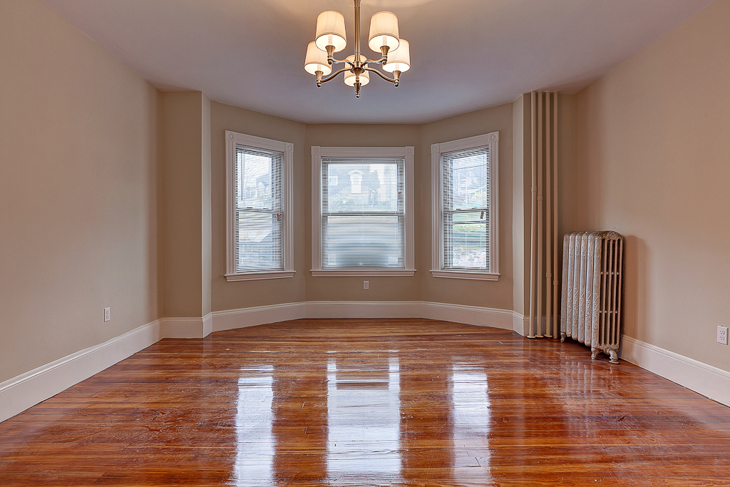 90 Gladstone St, East Boston