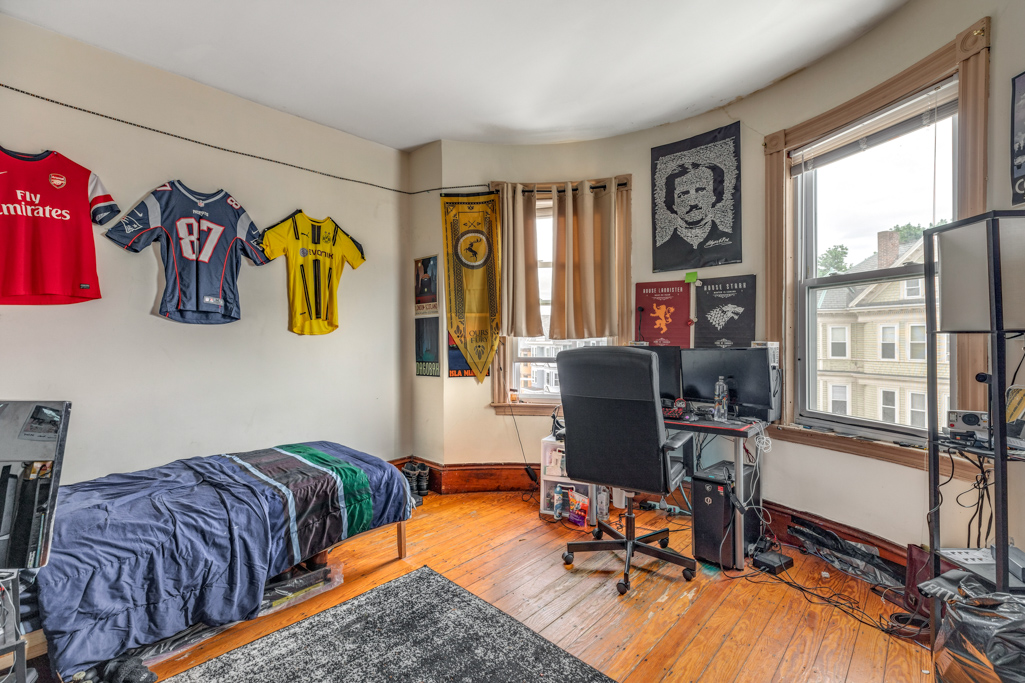 121 Calumet - Mission Hill