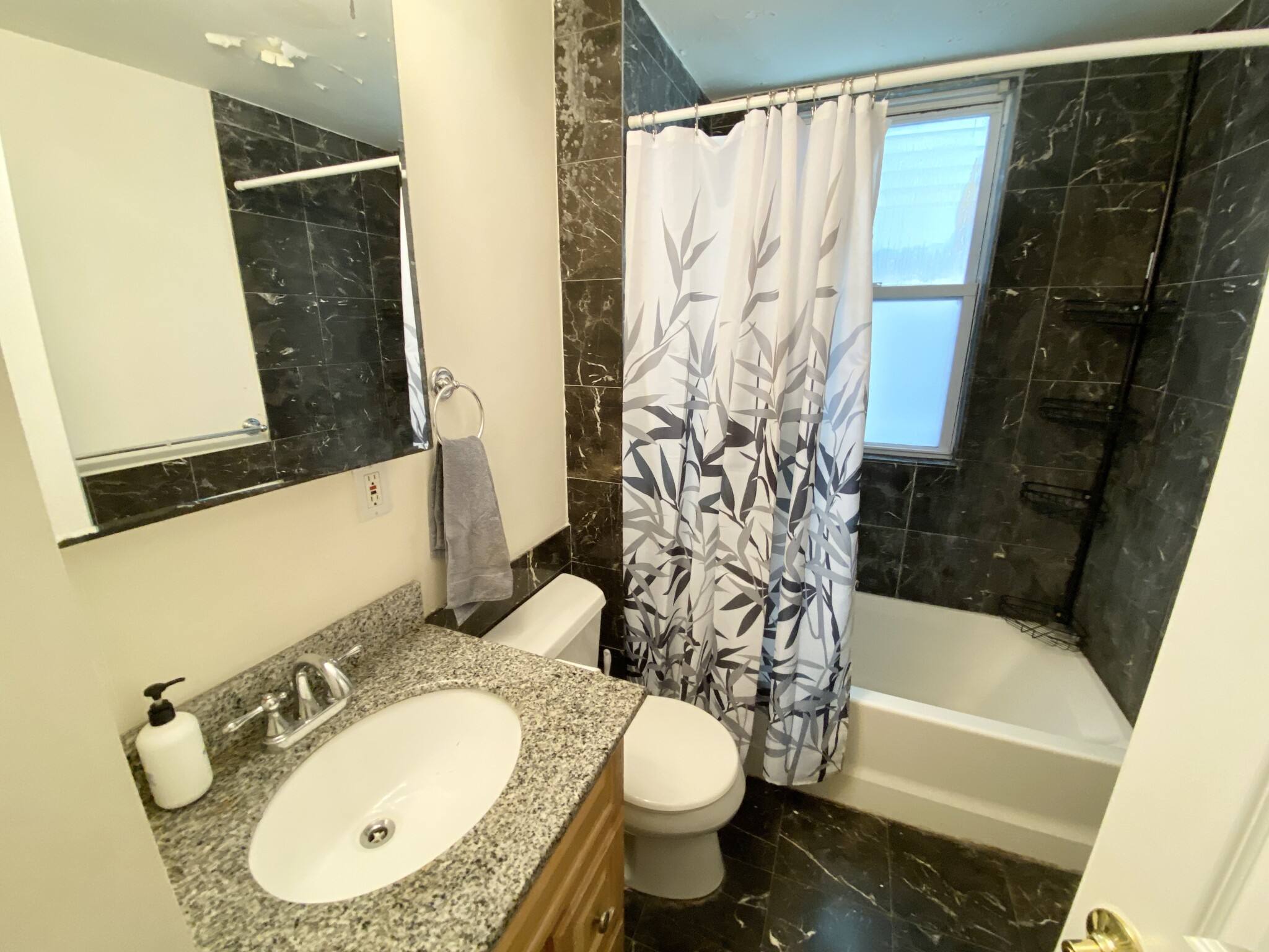 143 Hillside St, Mission Hill