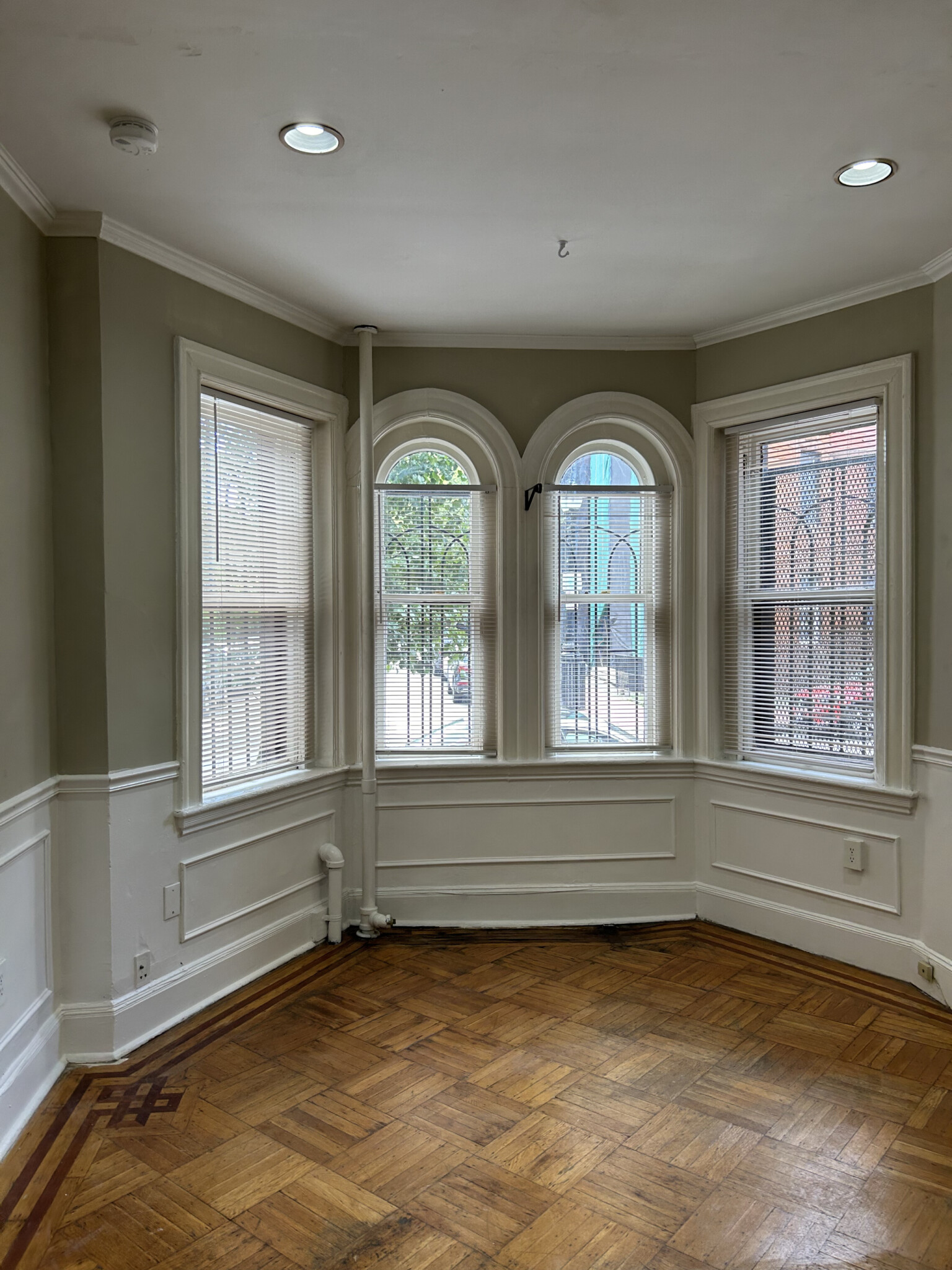 Photos of apartment on Saint Botolph,Boston MA 02116