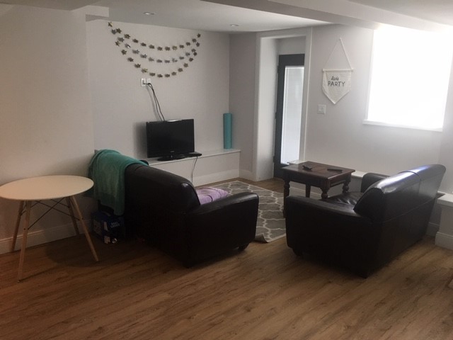 11 Highland Park Ave, Roxbury