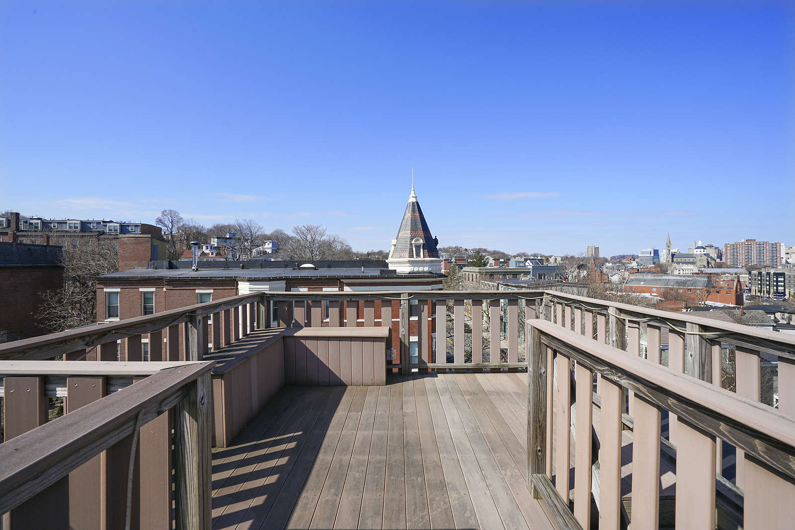 8 Centre St, Roxbury