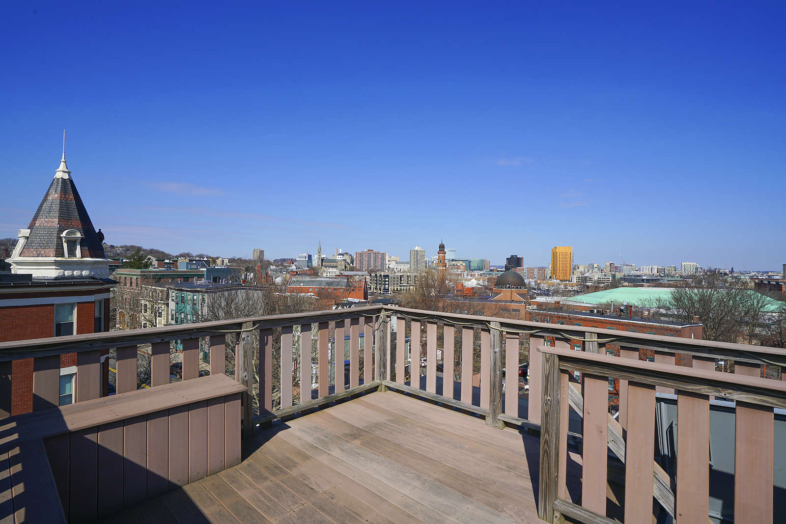 8 Centre St, Roxbury