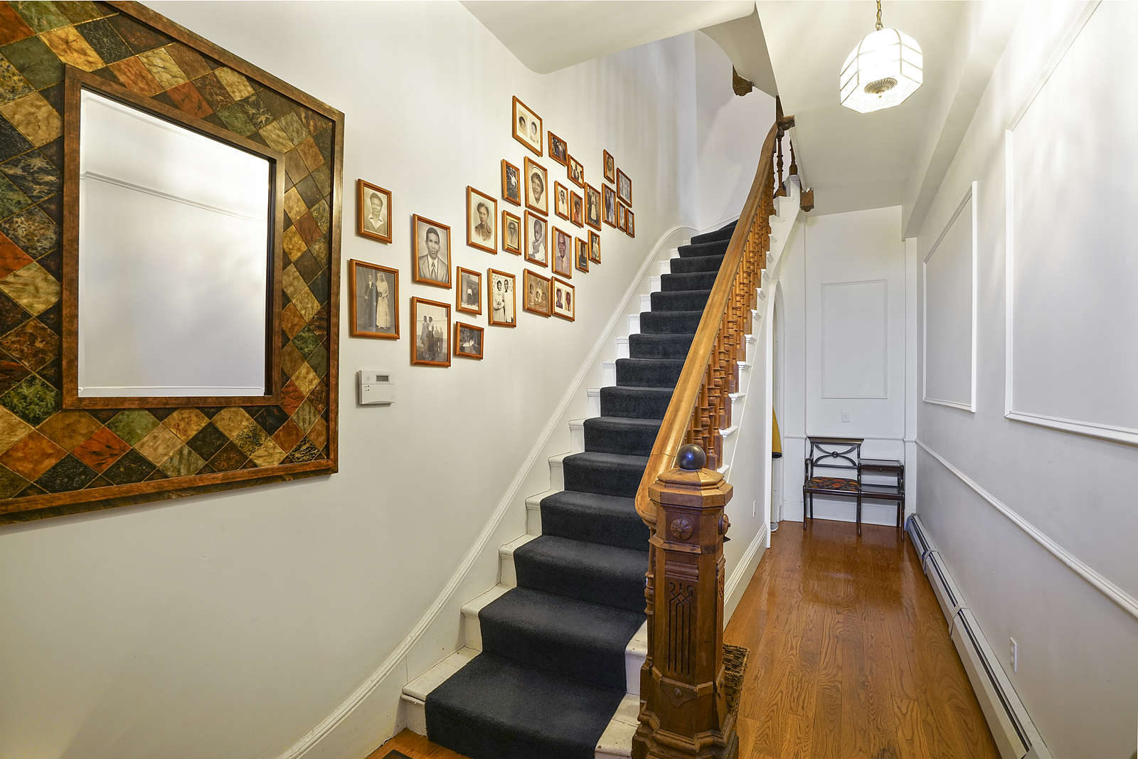 8 Centre St, Roxbury