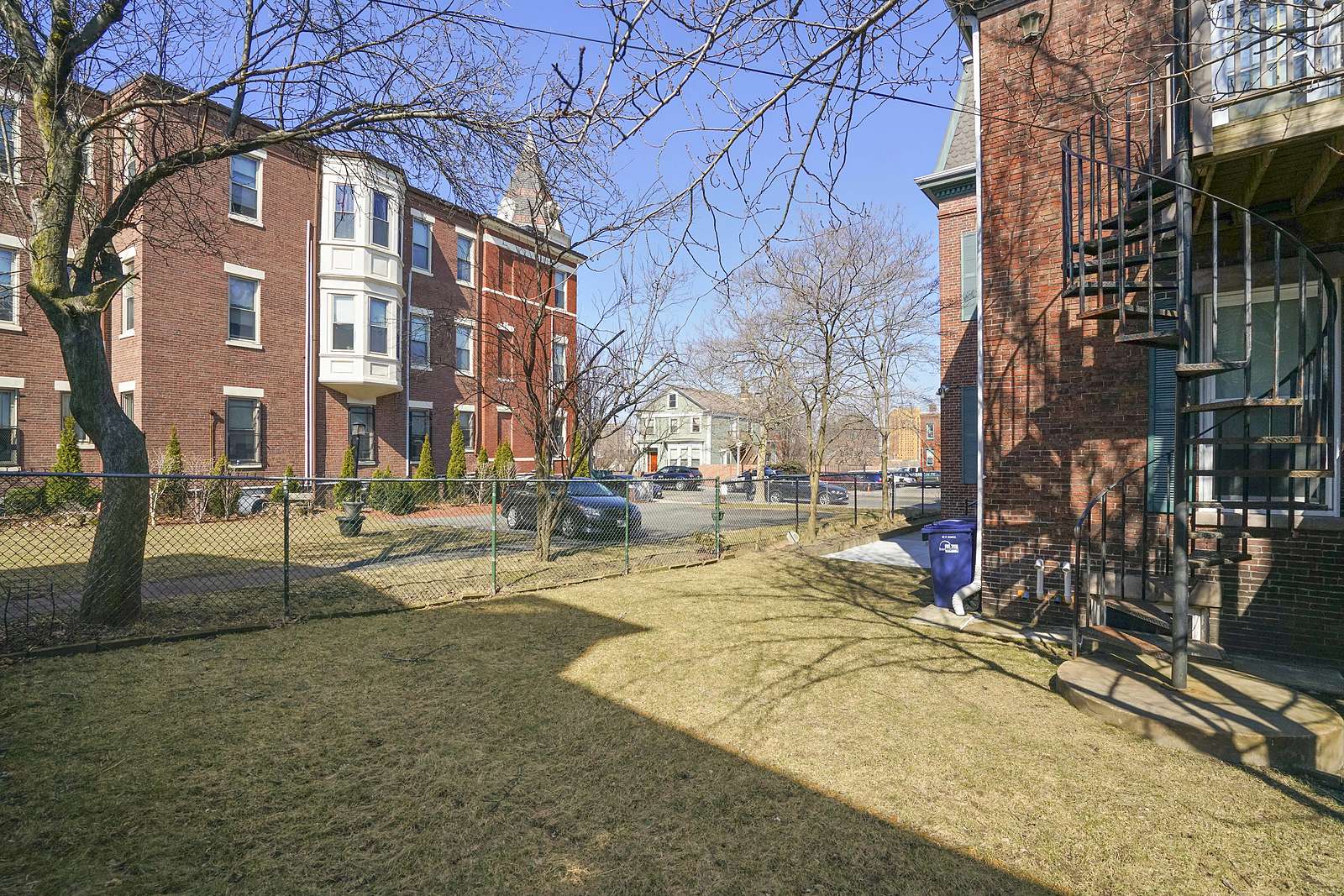 8 Centre St, Roxbury