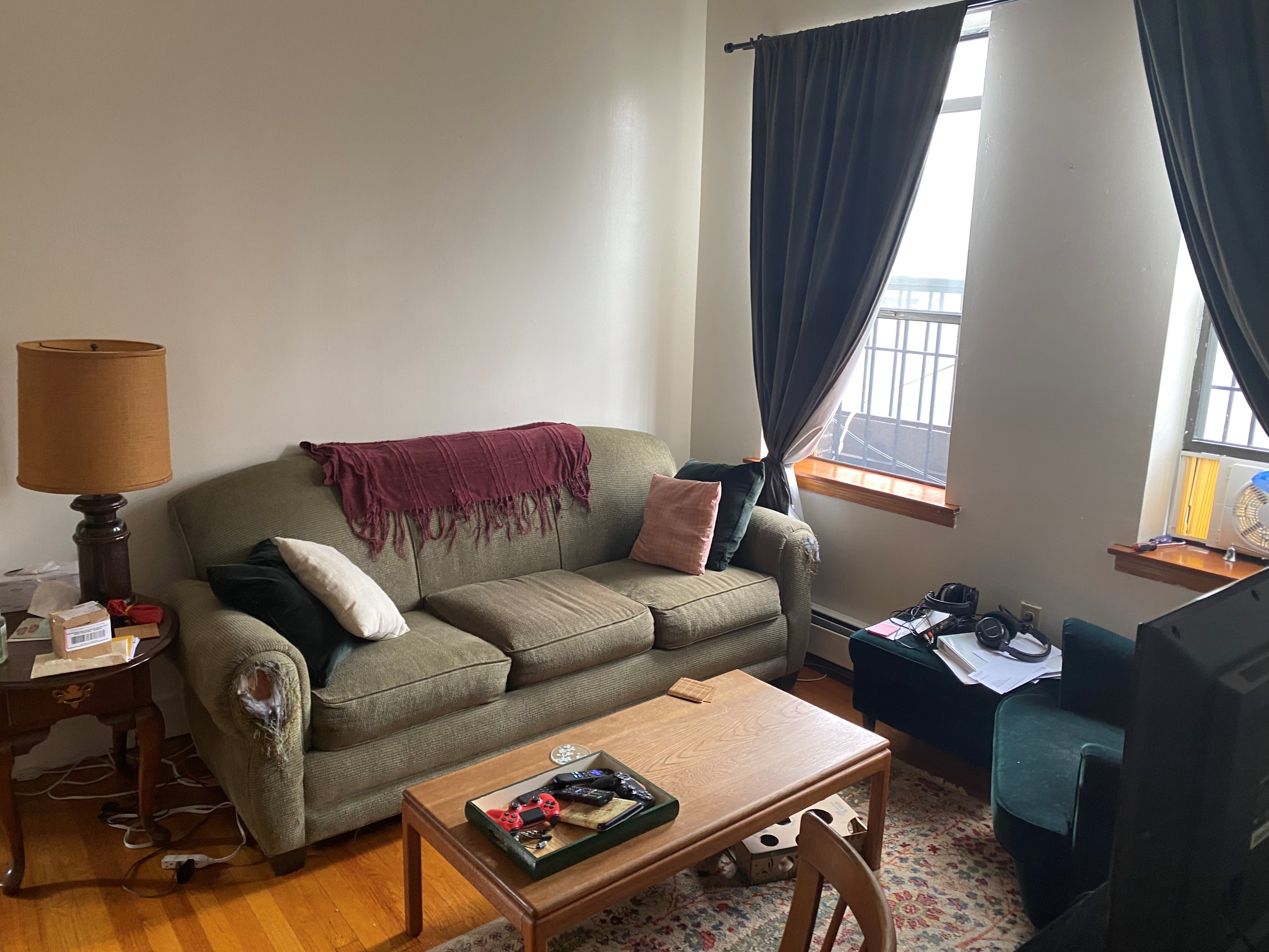 1.5 bed, 1 bath apartment for rent at 369A Centre St Unit 1, Jamaica Plain — photo 3 of 7