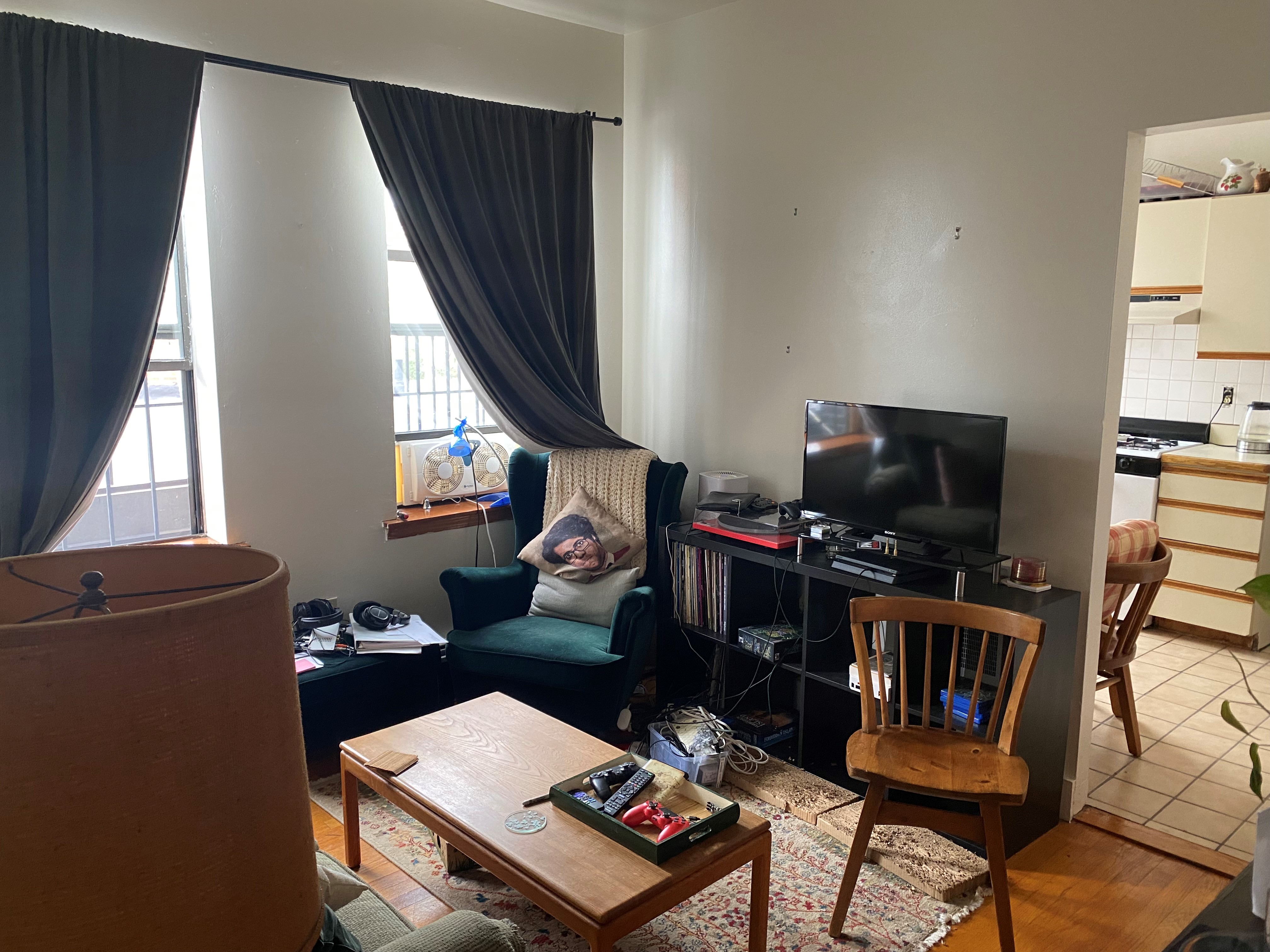 1.5 bed, 1 bath apartment for rent at 369A Centre St Unit 1, Jamaica Plain — photo 4 of 7