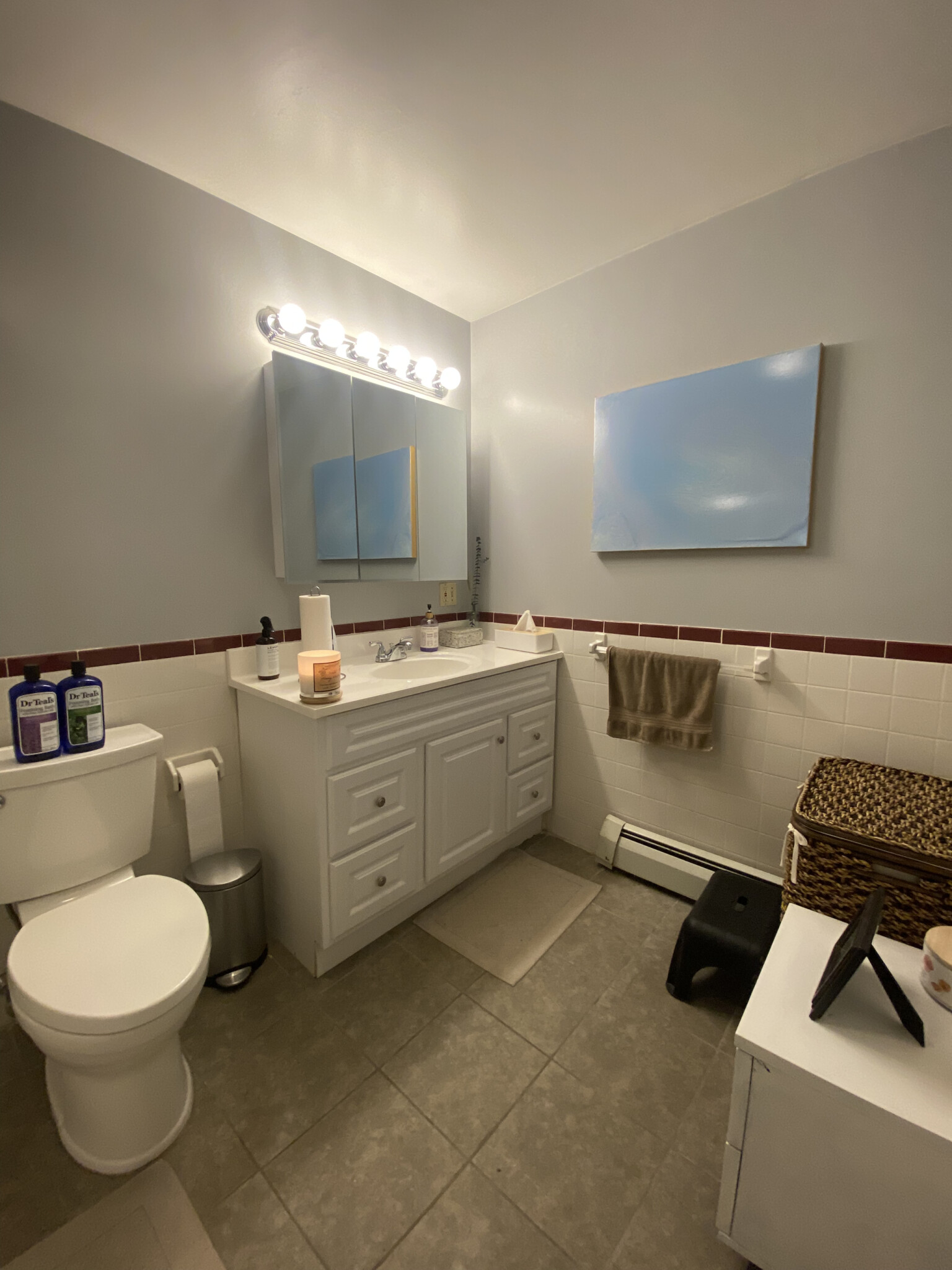 8 Centre St, Roxbury