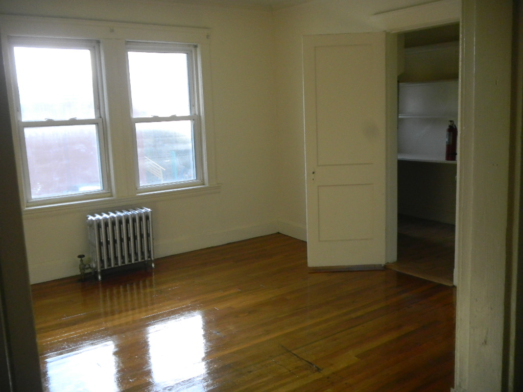 3 bed, 3 bath apartment for rent at 575 Hyde Park Ave Unit 2, Roslindale — photo 6 of 19