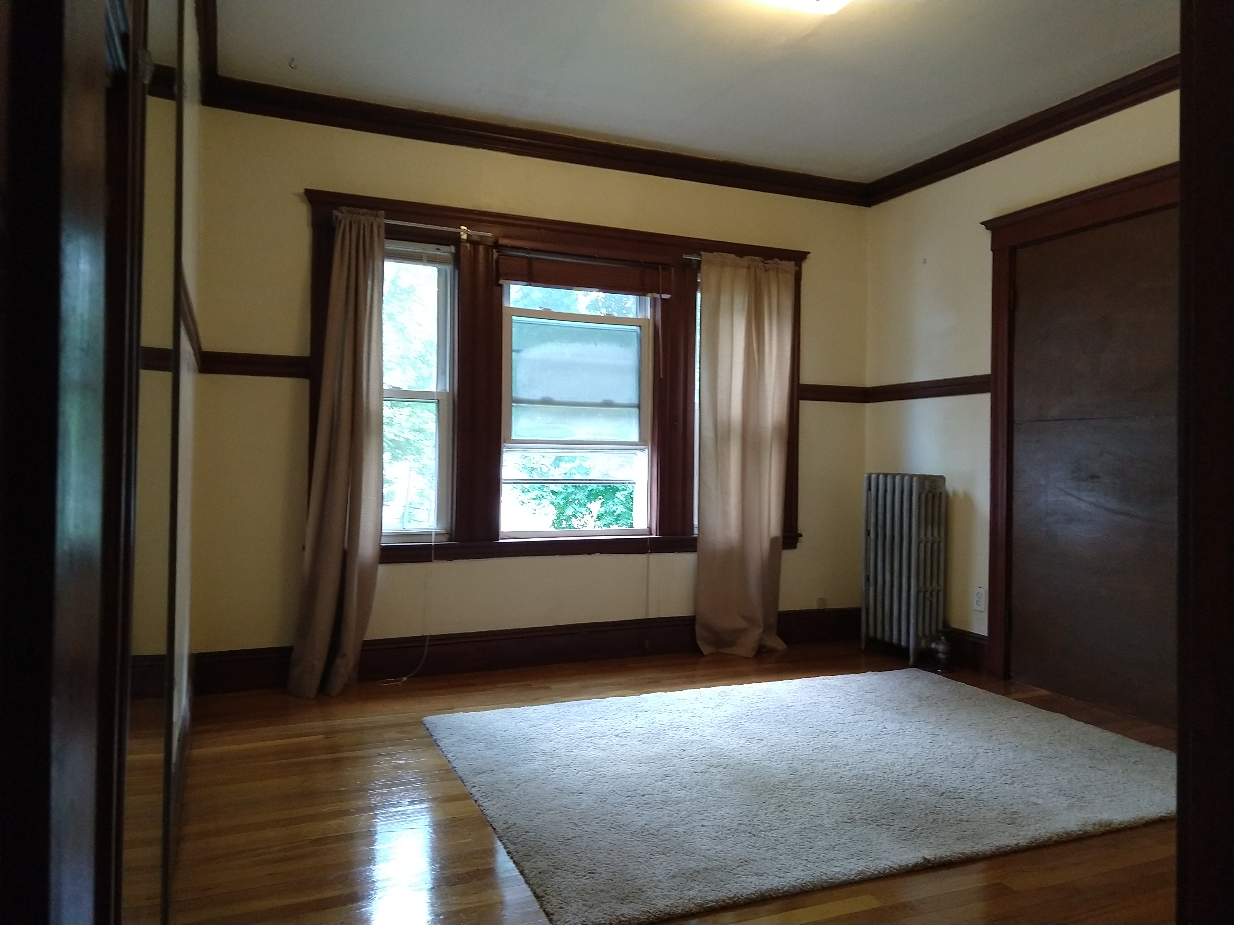 3 bed, 1 bath apartment for rent at 58 Glen Rd Unit 1, Jamaica Plain — photo 8 of 11