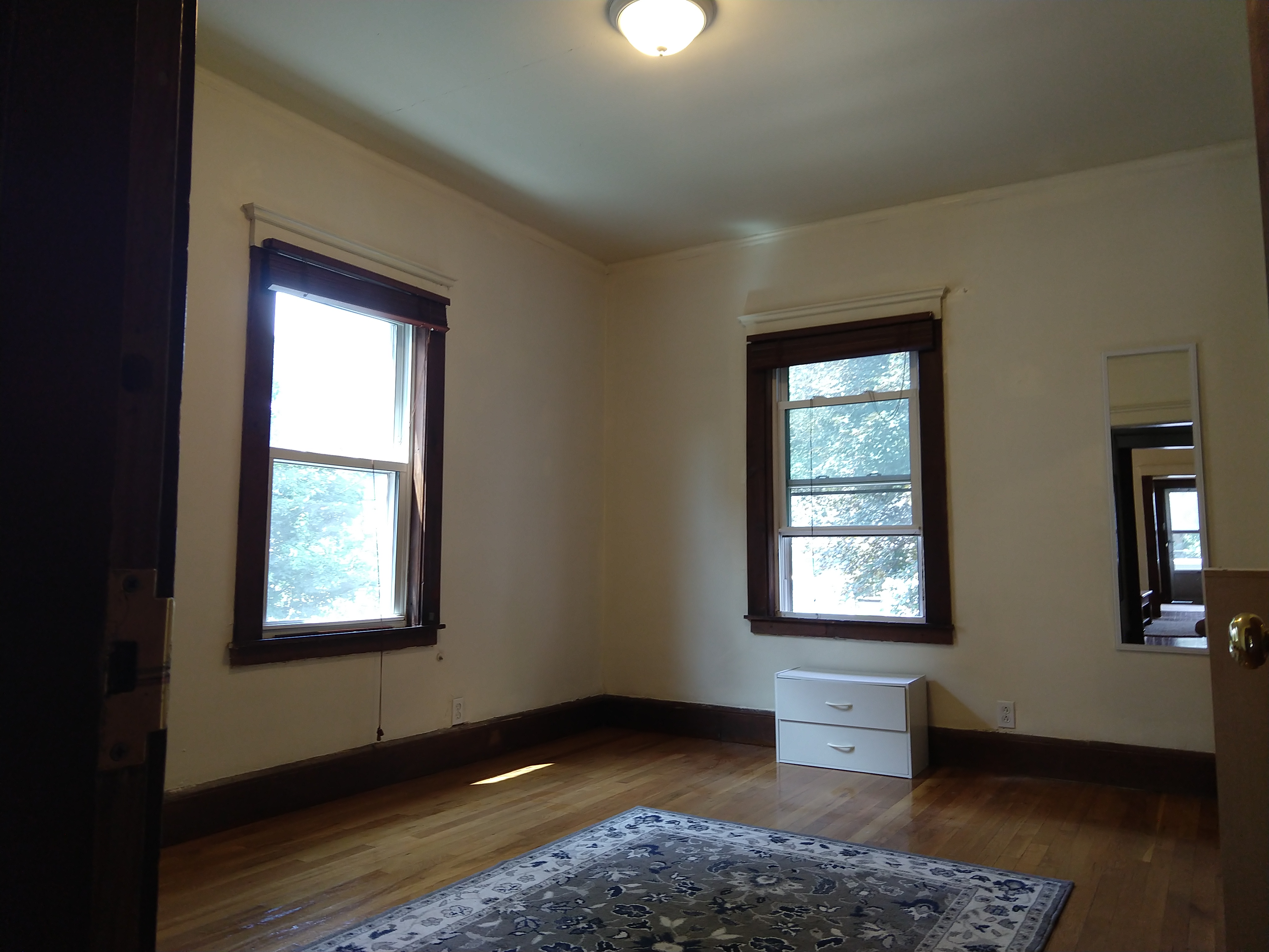 3 bed, 1 bath apartment for rent at 58 Glen Rd Unit 1, Jamaica Plain — photo 6 of 11