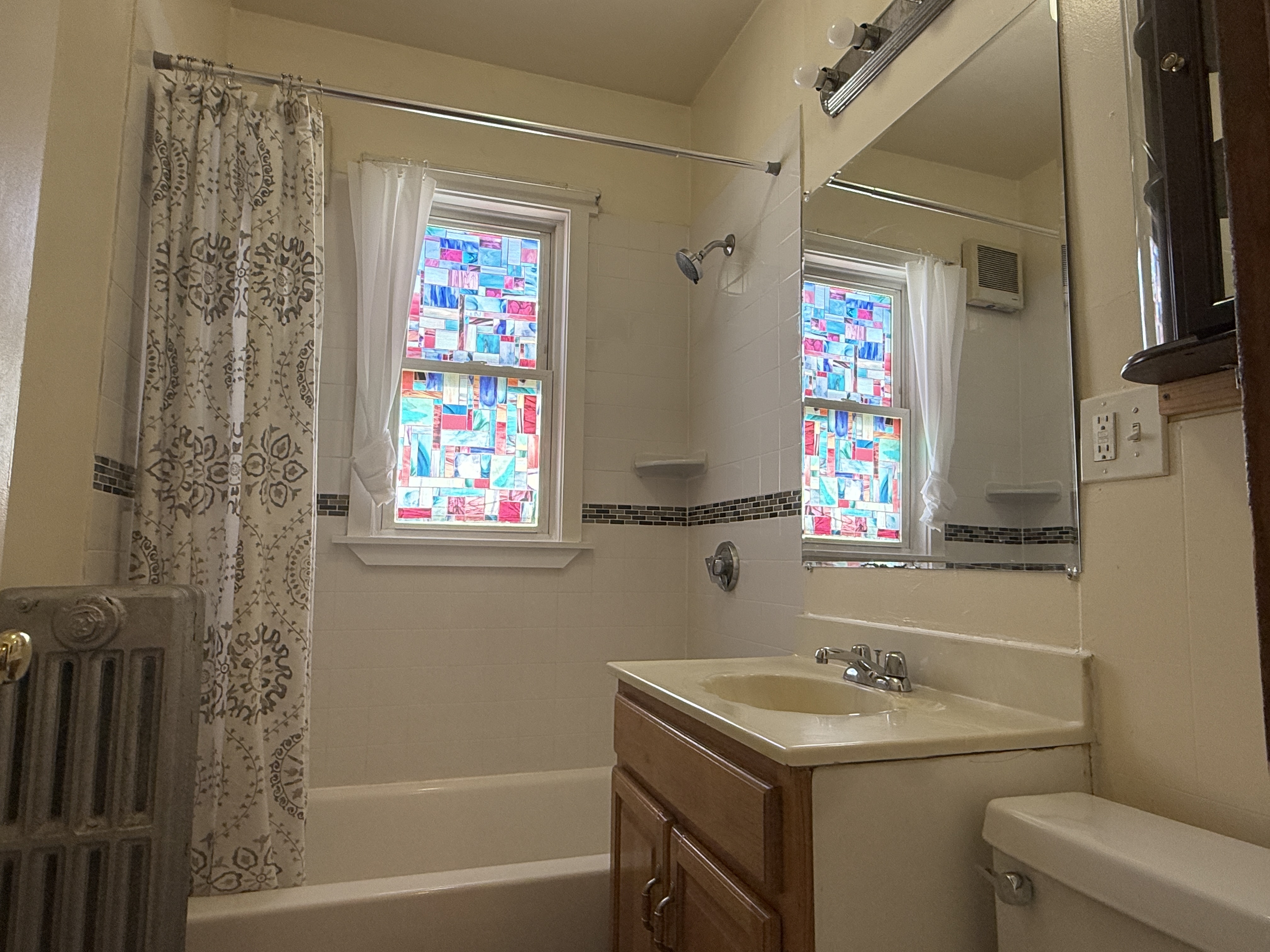 Photos of apartment on Washington St.,Boston MA 02131