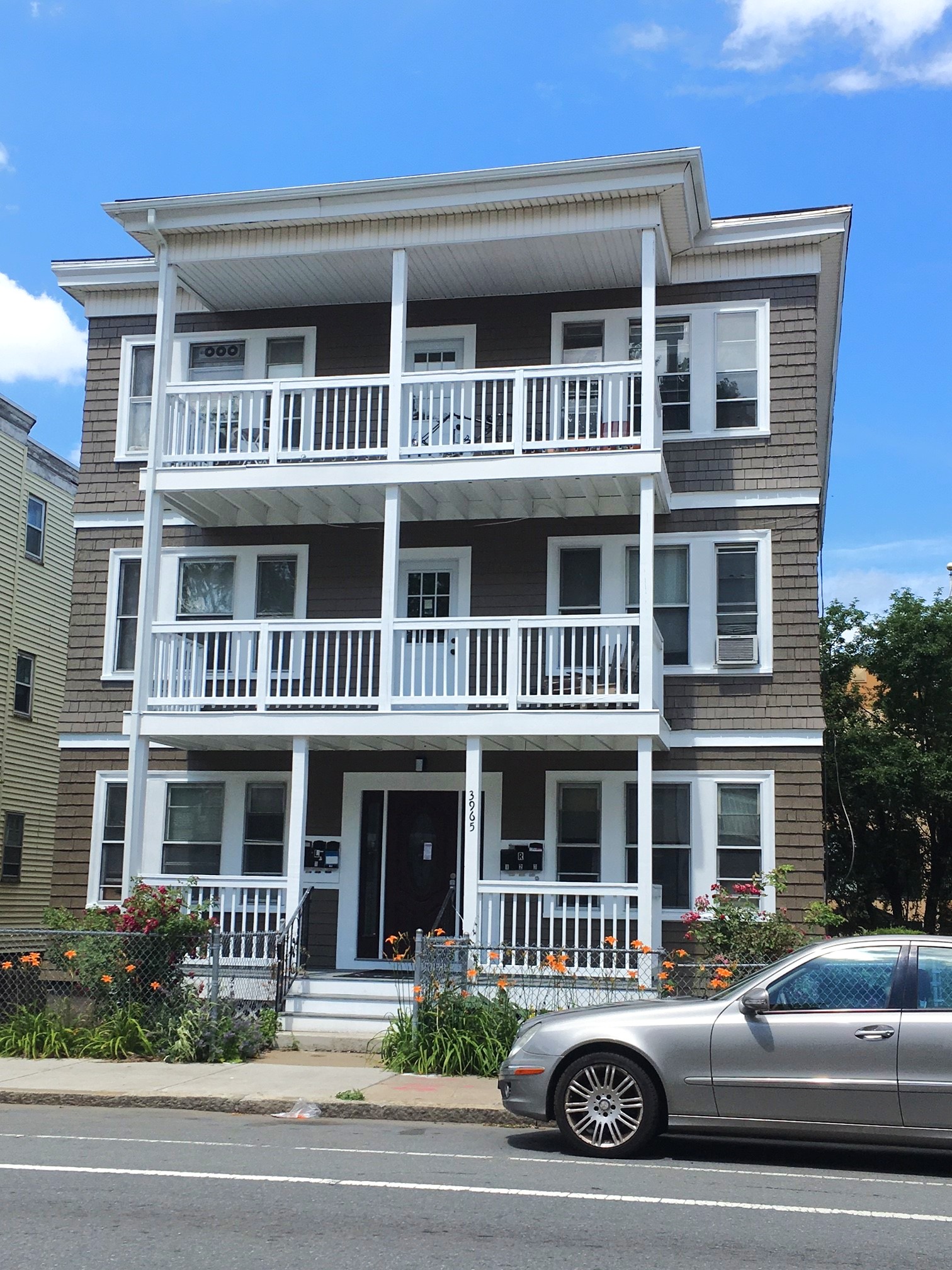 Photos of apartment on Washington St.,Boston MA 02131